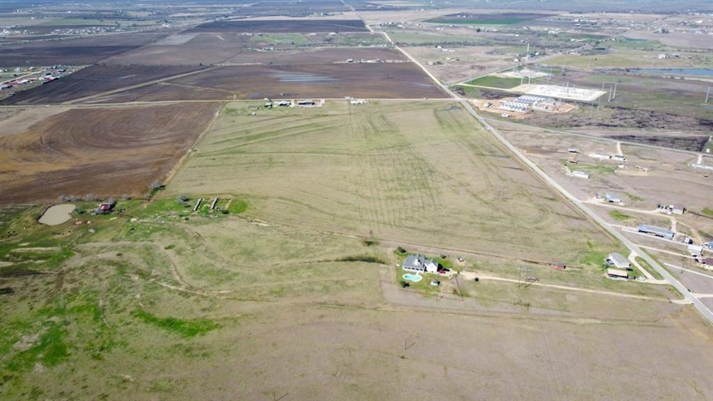 5101 County Road 463 Tx 78621