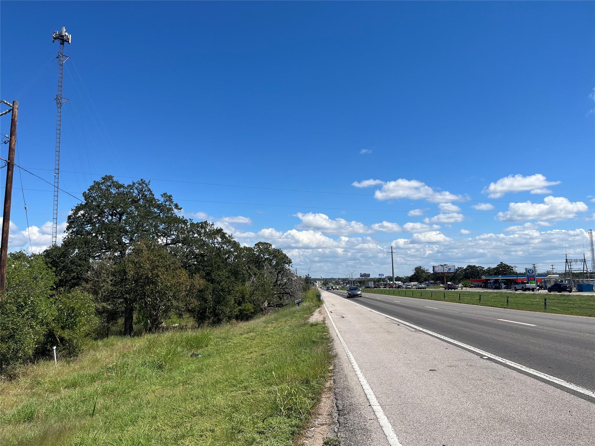 1546 Highway 71 Tx 78602