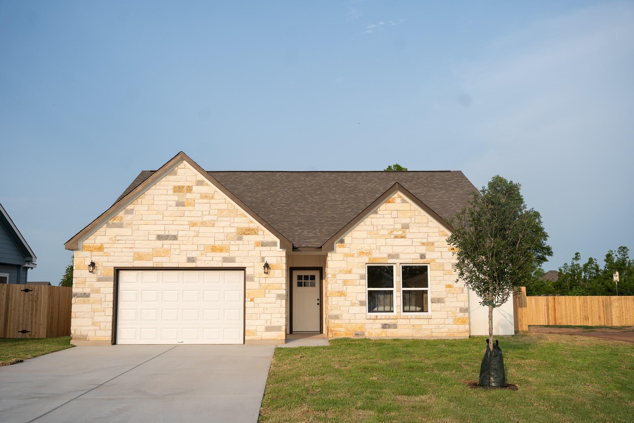 304 String Prairie Tx 78957