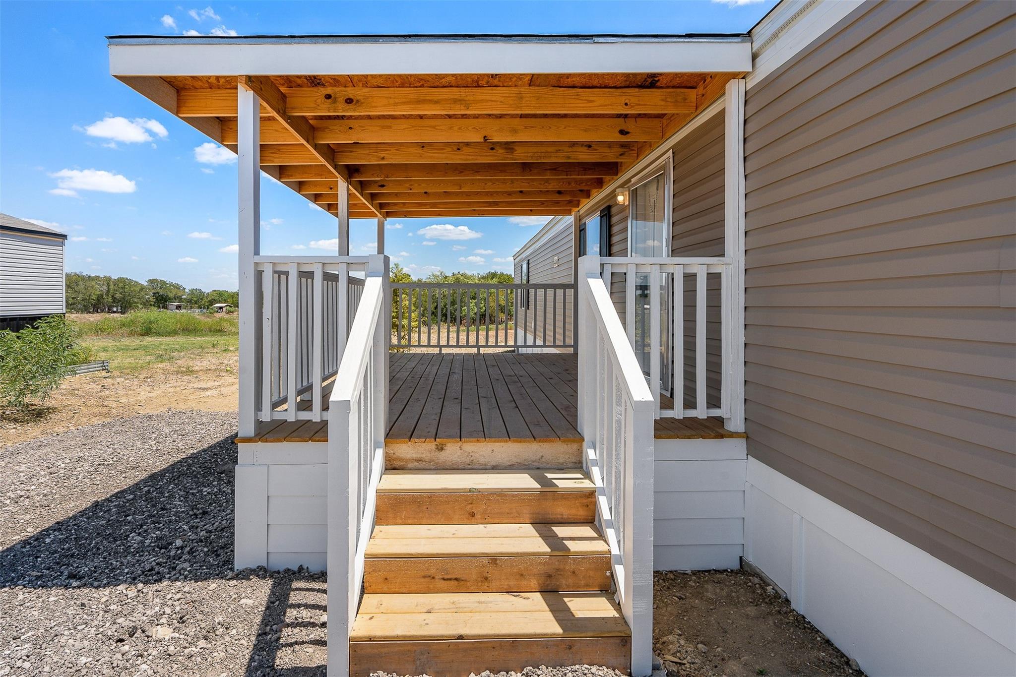 121 Sunflower Tx 78616