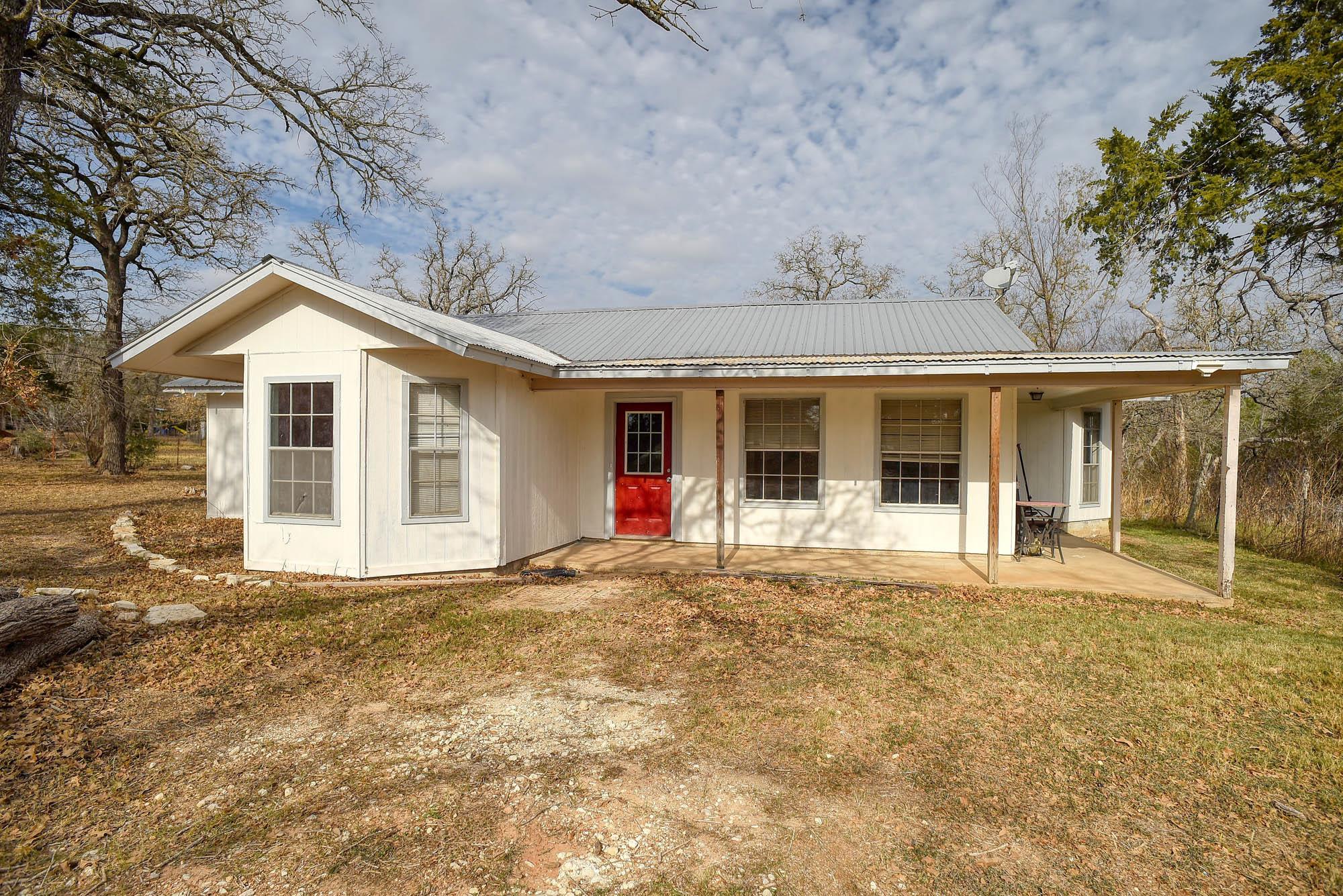 148 Pine Valley Tx 78659