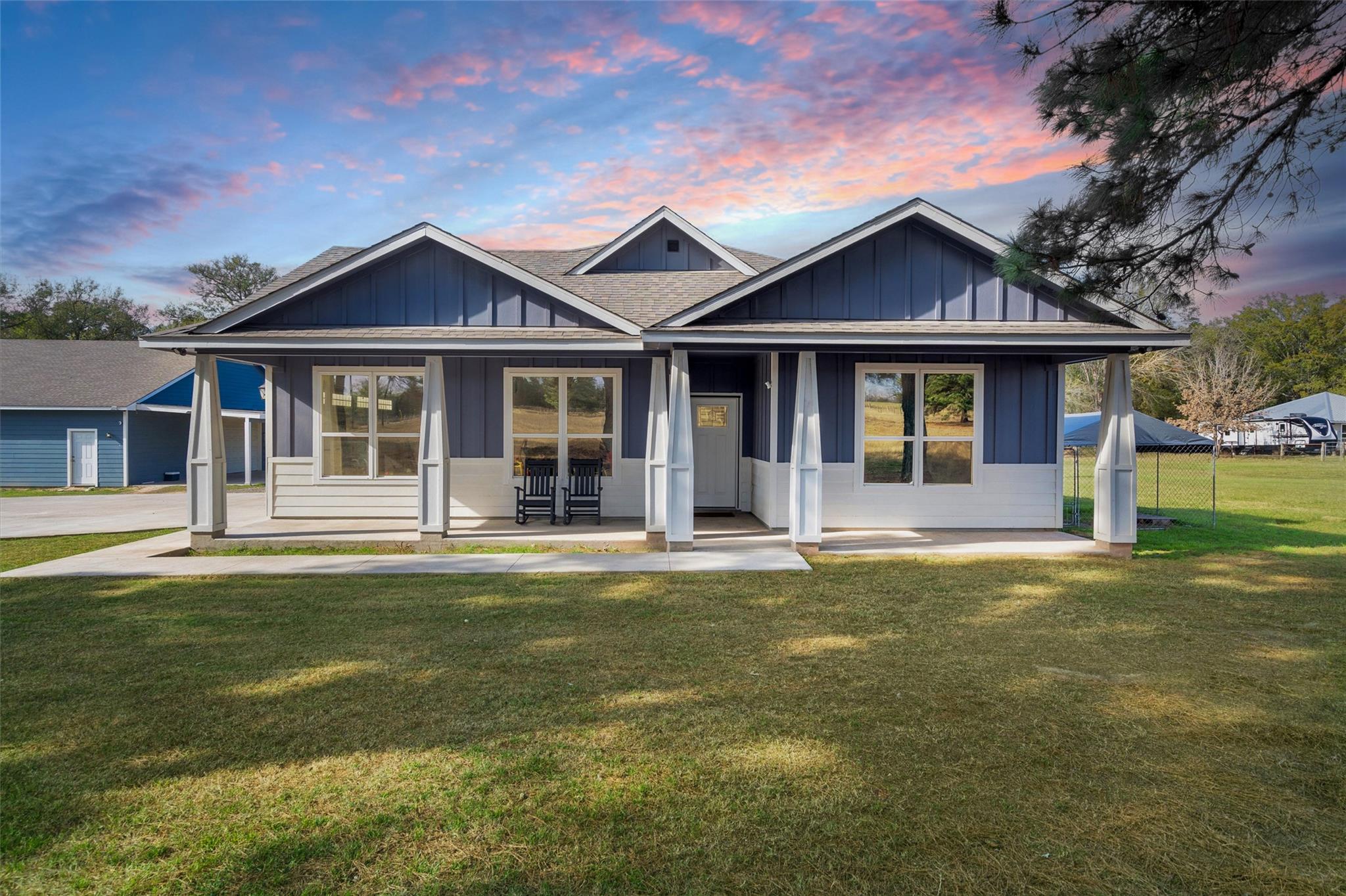 1880 Highway 21 Tx 78659