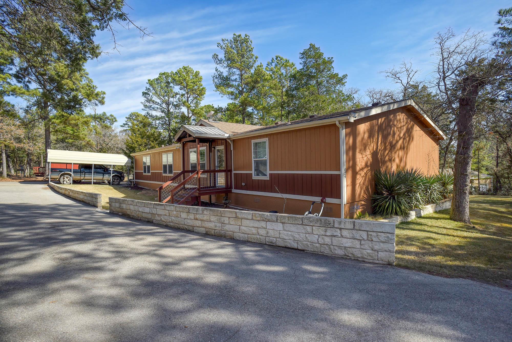 1024 Sand Hills Tx 78662