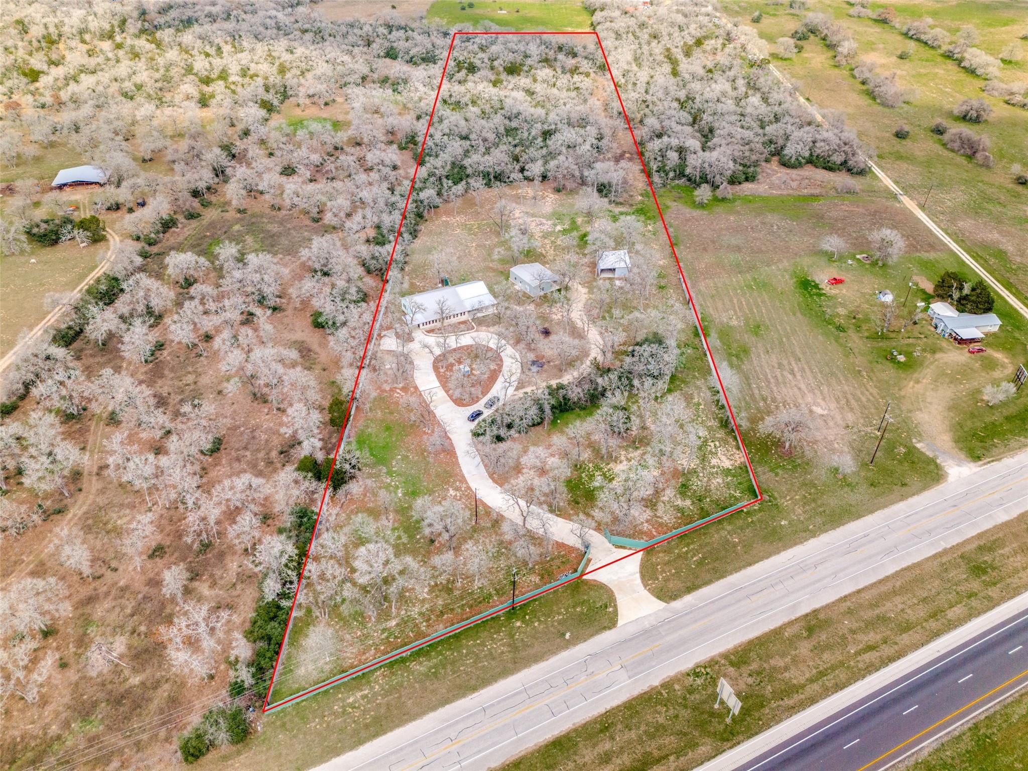 1415 Highway 90 Tx 78648