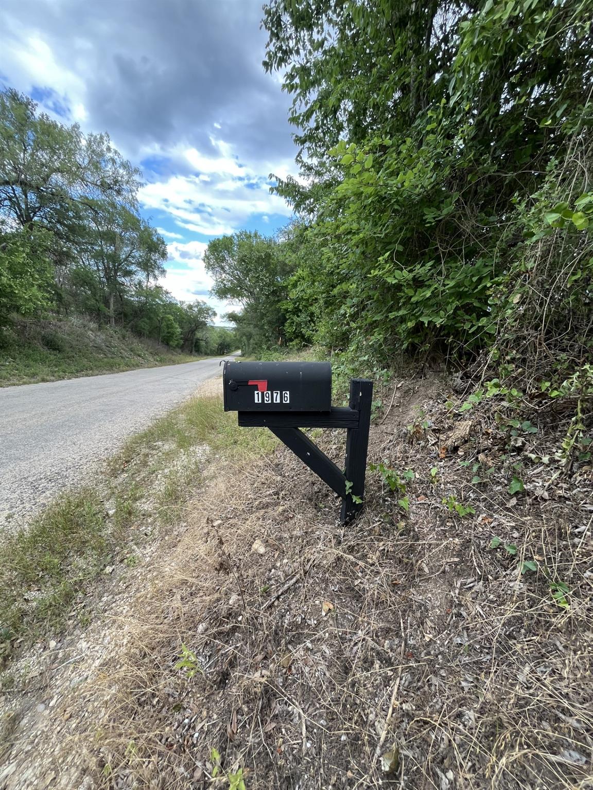 1976 Old Kelley Tx 78644