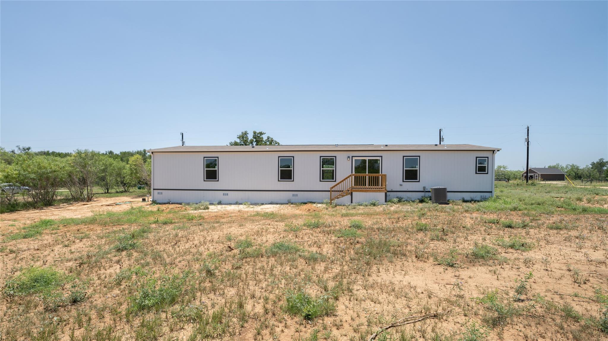 1145 Callihan Tx 78648