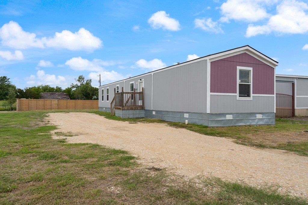 750 Conchas Tx 78640