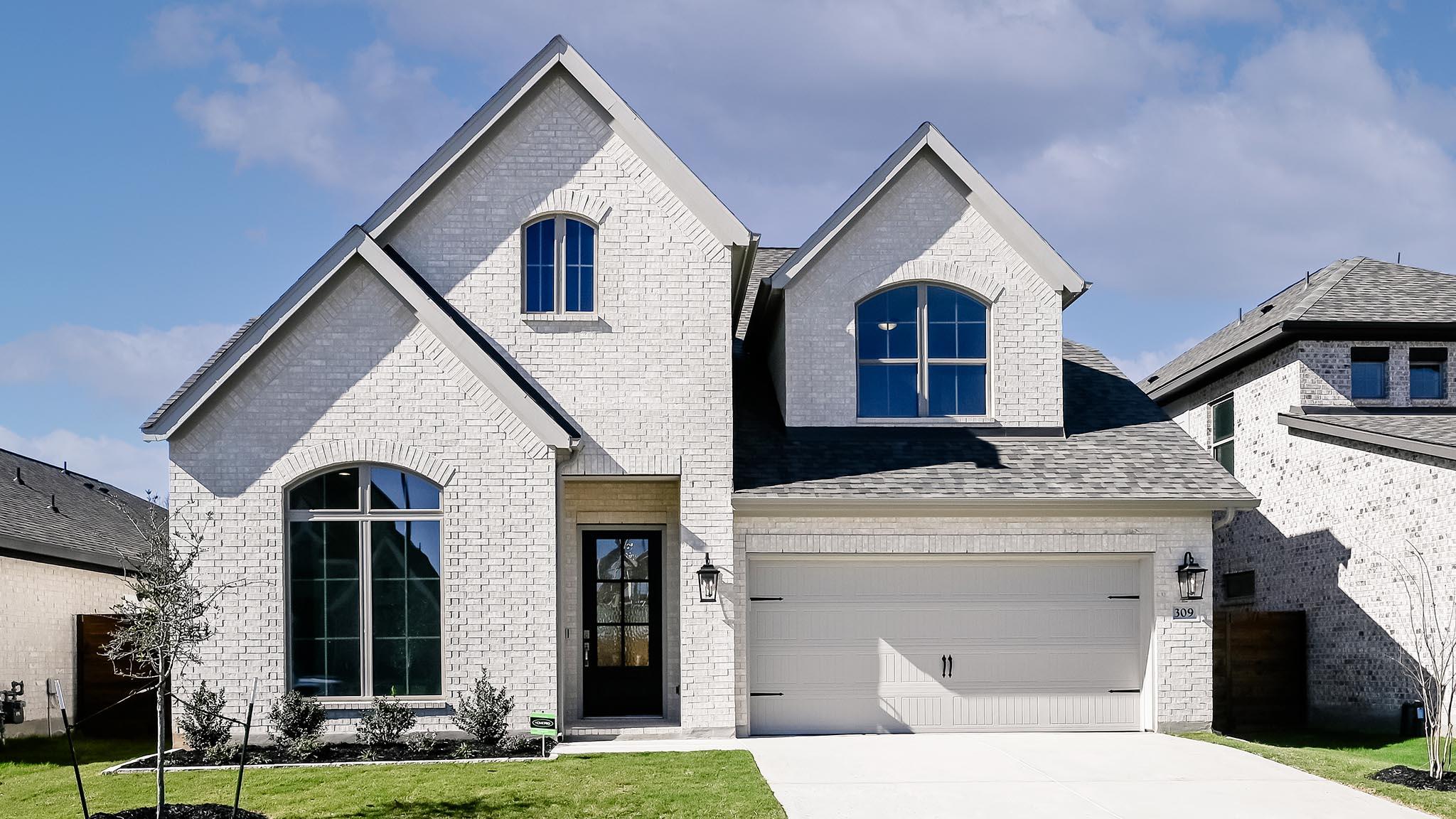 309 Foxfire Tx 78644