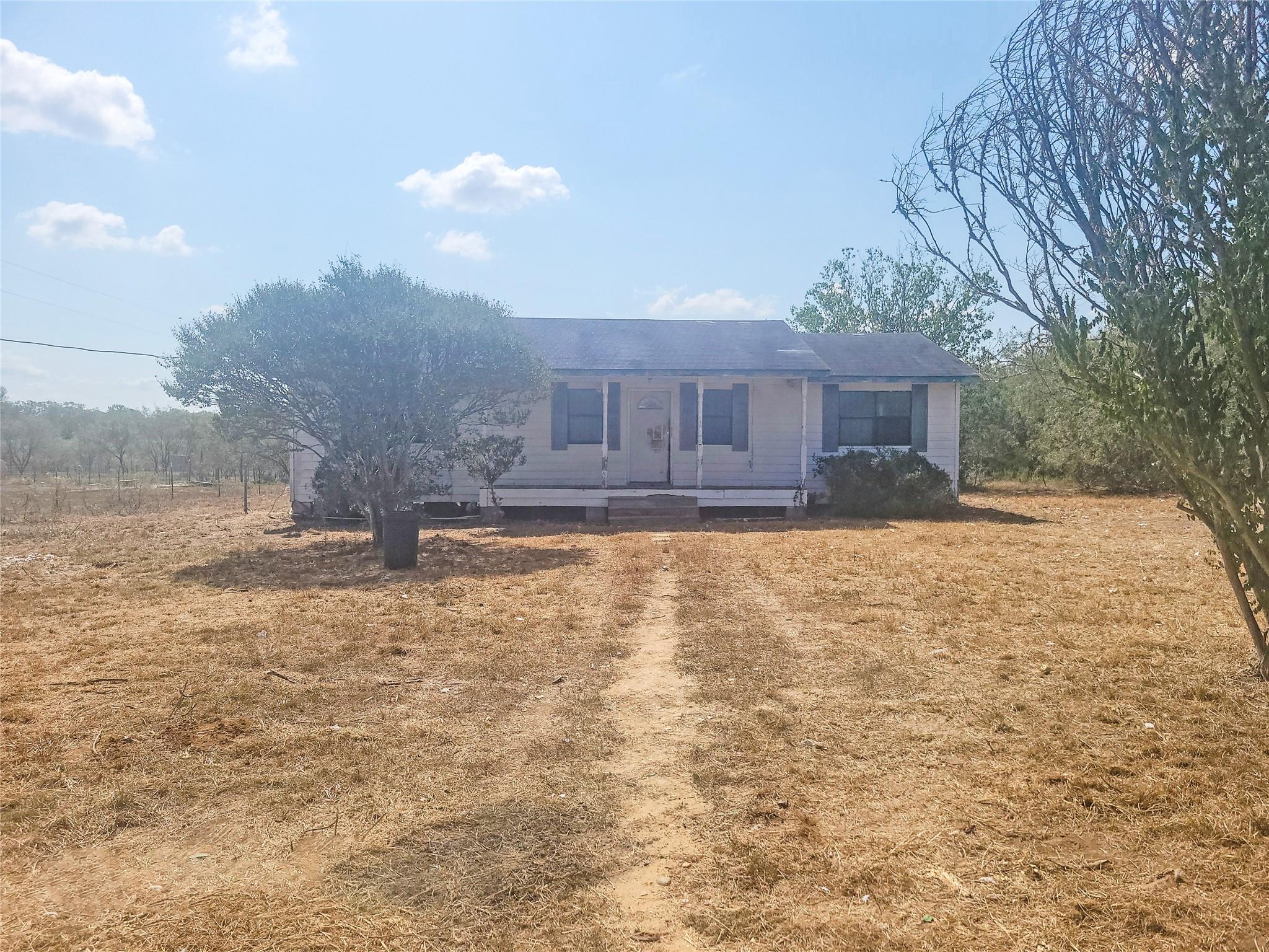 747 Chamberlin Tx 78616