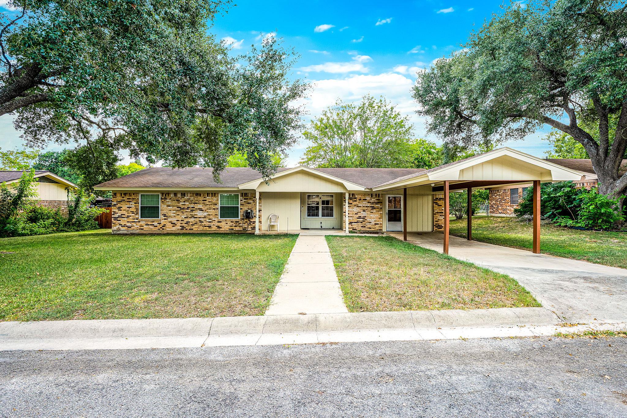 212 Hillview Tx 78648