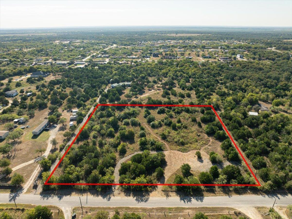 401 Spotted Horse Tx 78616