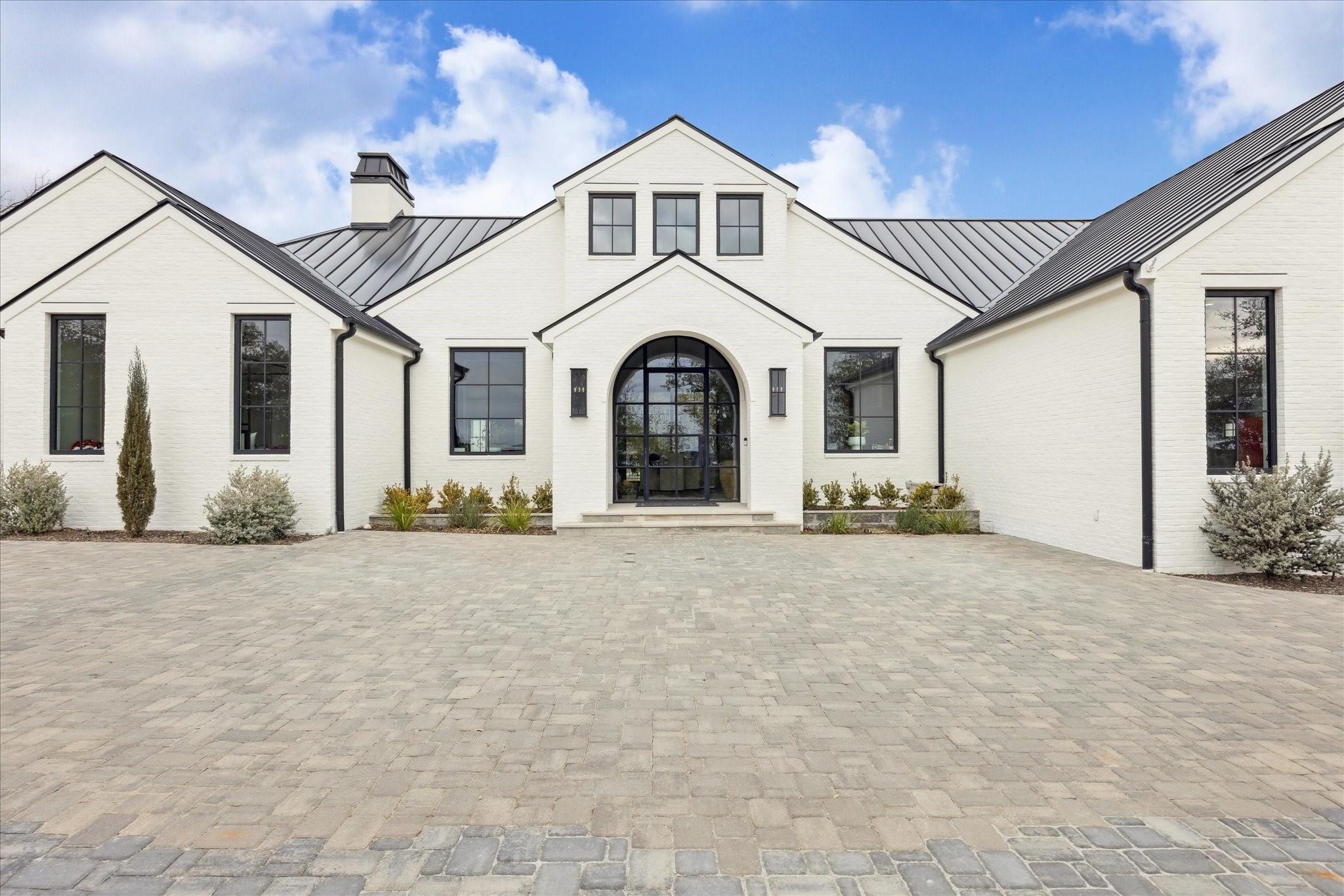 500 Rancho Grande Tx 78676