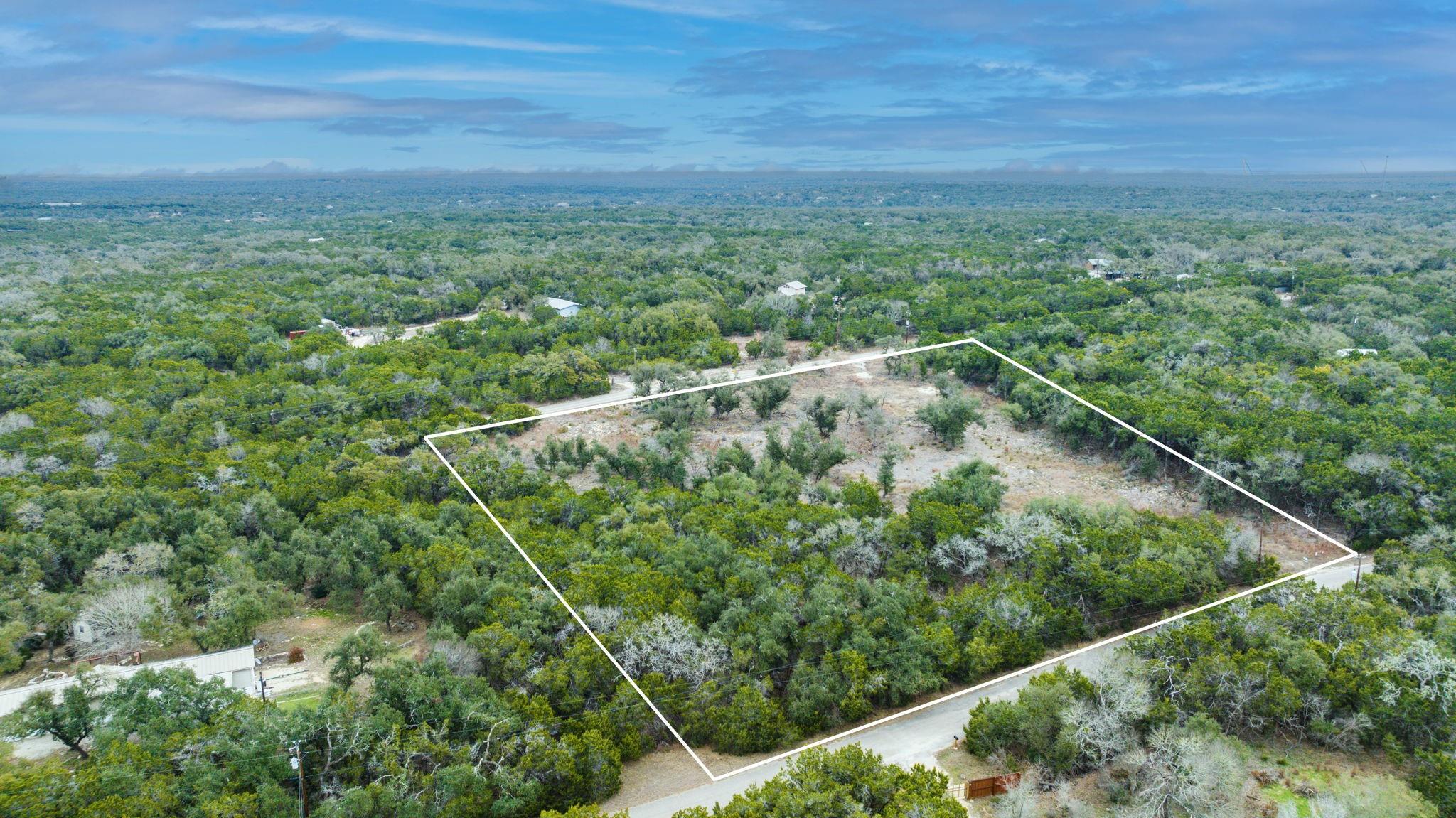 301 Lonesome Tx 78619