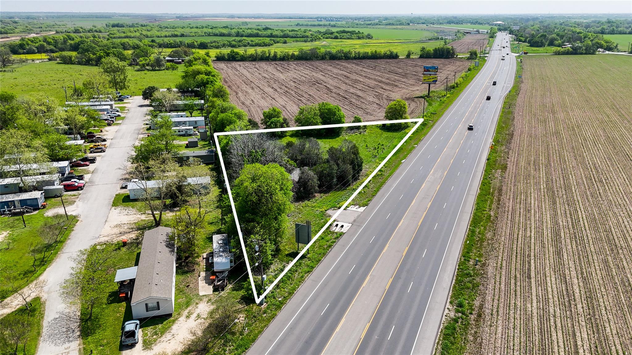 1645 Highway 80 Tx 78666