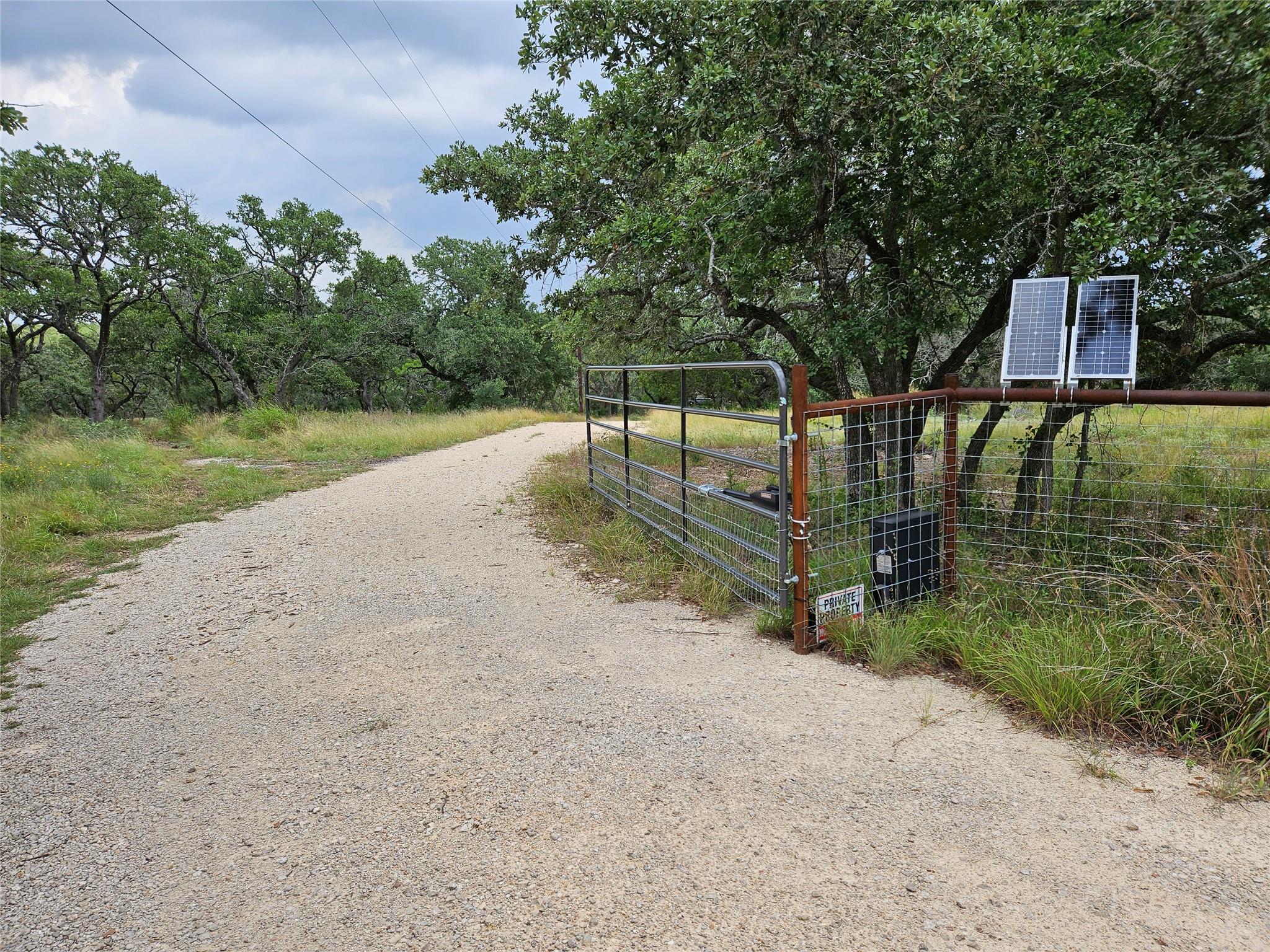 4400 Hilliard Tx 78666