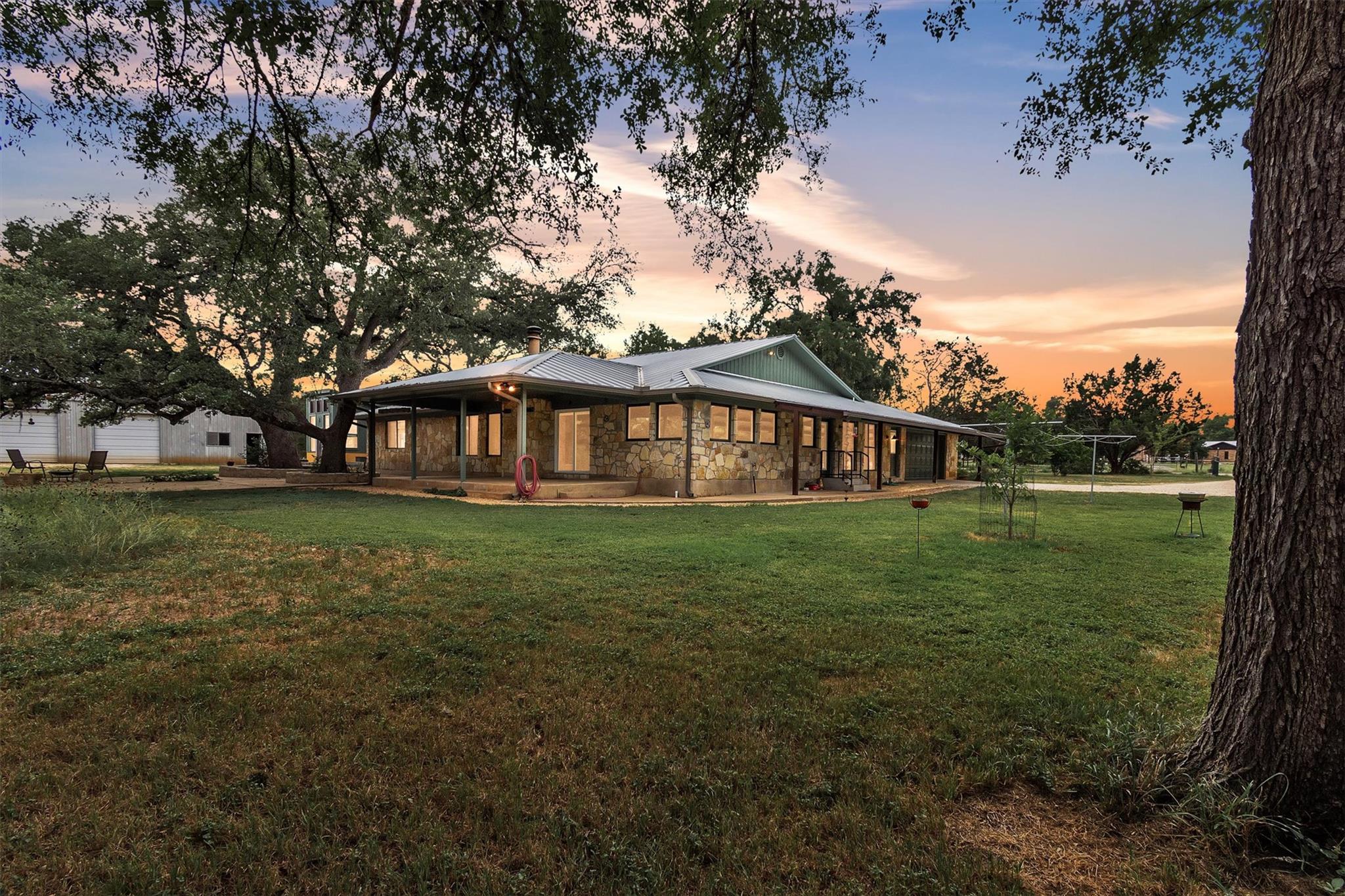 700 Billie Brooks Tx 78619