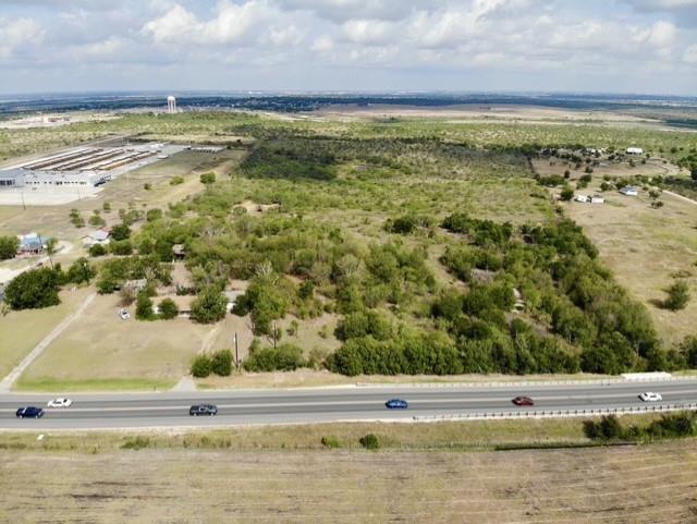 120 Camino Real Tx 78640