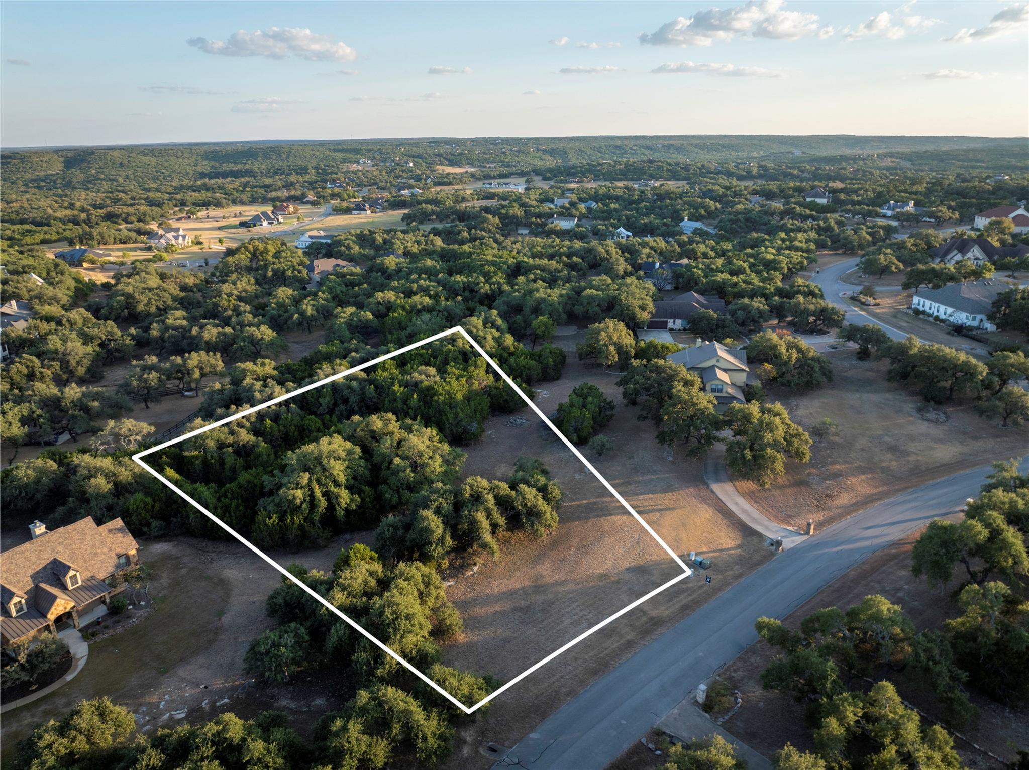 169 Island Oaks Tx 78619