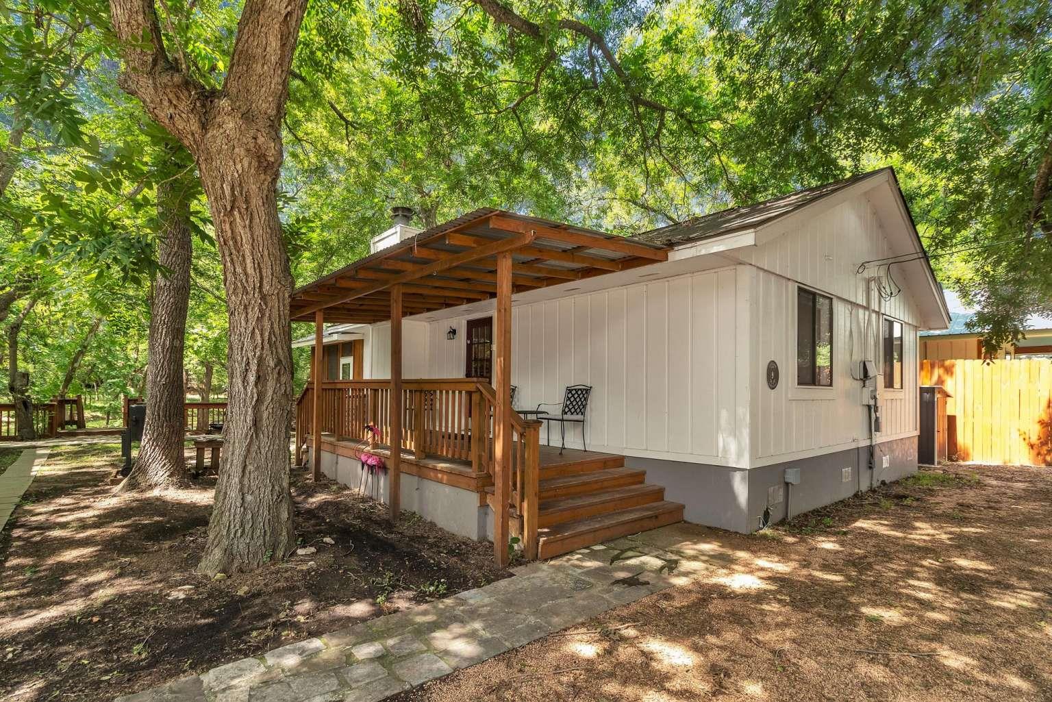 107-109 Scudder Tx 78676