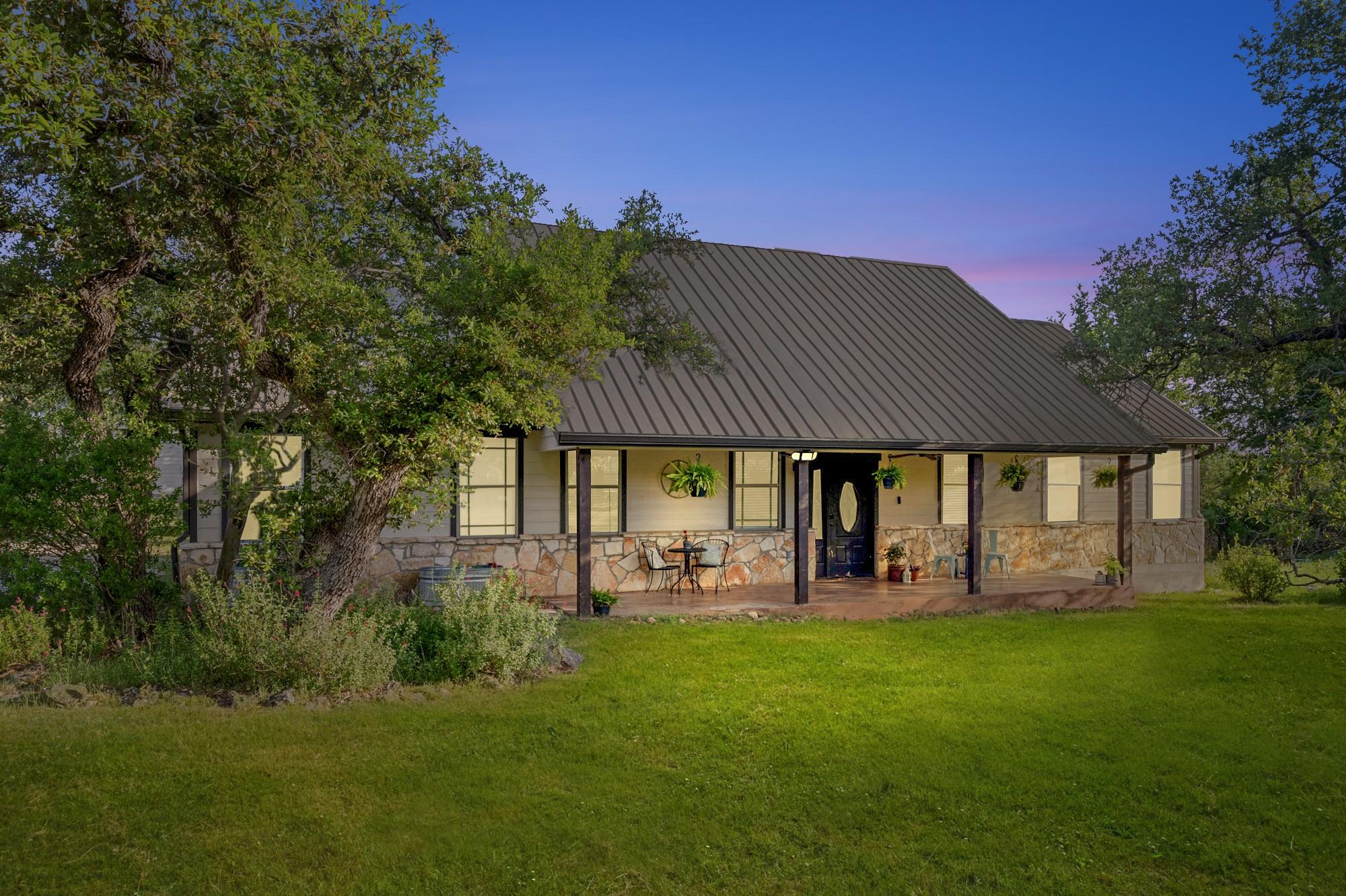 500 Deer Creek Tx 78666