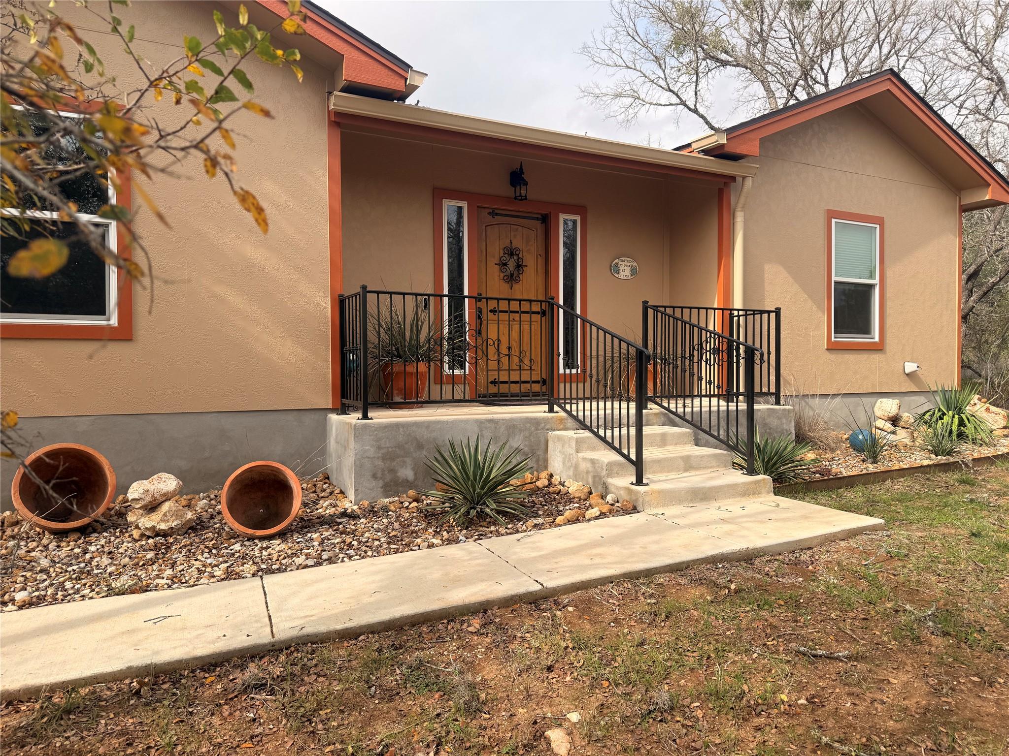 111 Clydesdale Tx 78666