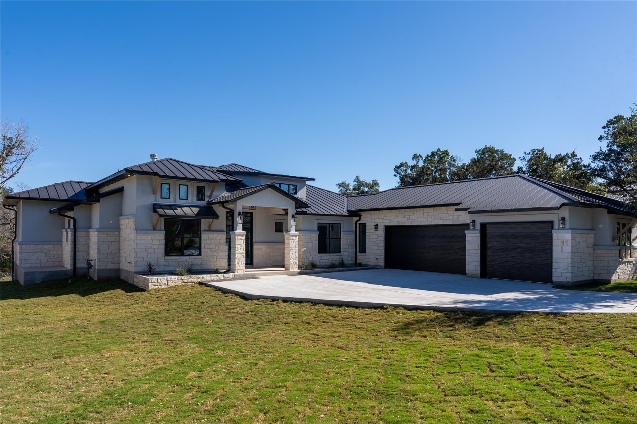 1283 Bunker Ranch Tx 78620