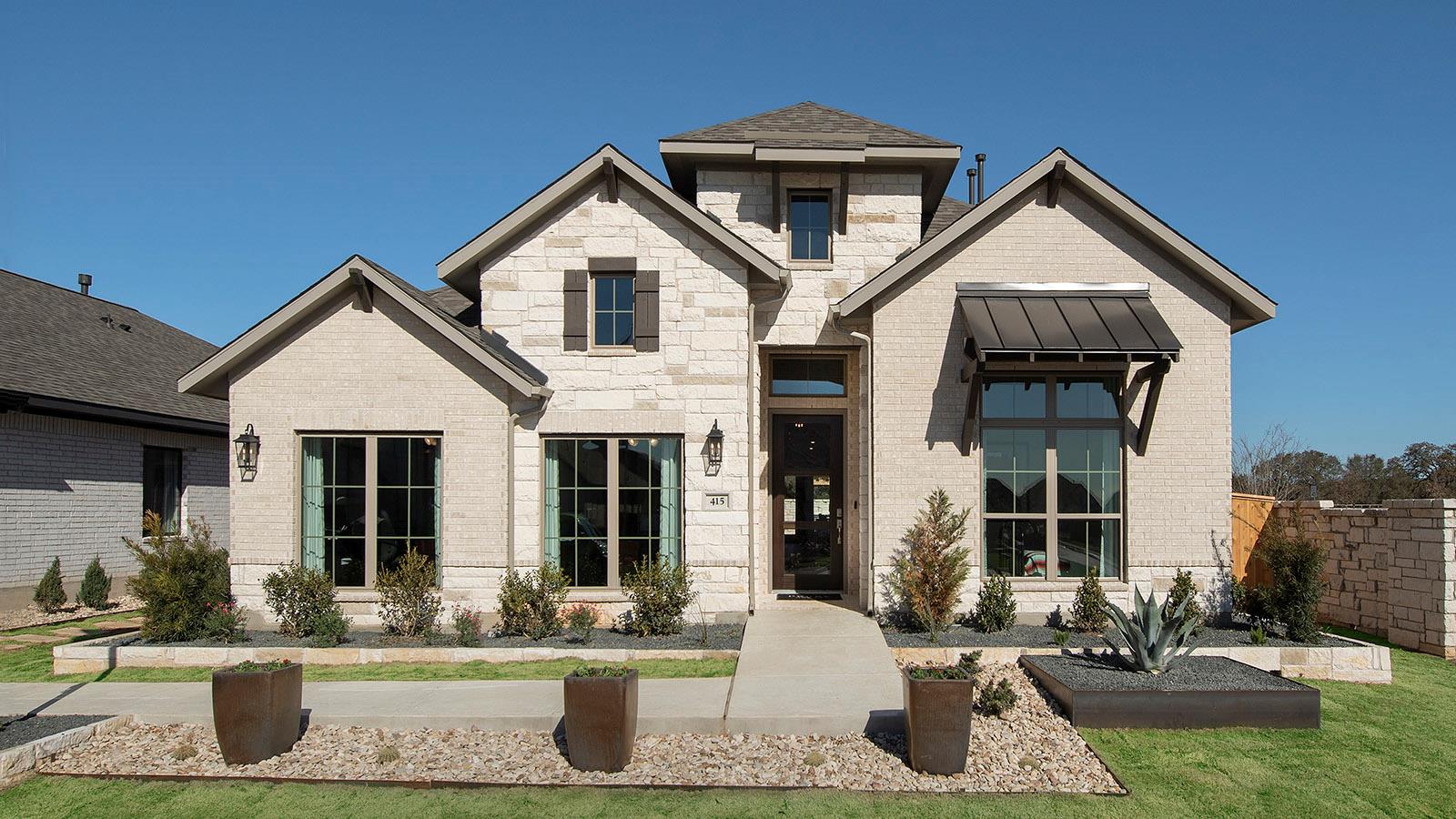 415 Coyote Creek Tx 78640