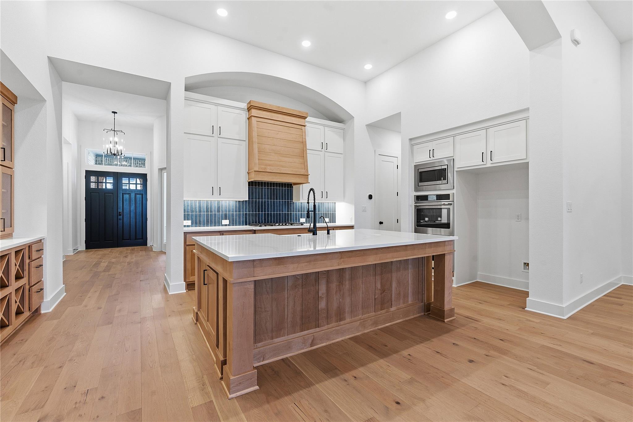 394 Leaning Rock Tx 78737