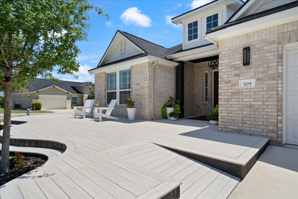 309 Singing Sumac Tx 78666