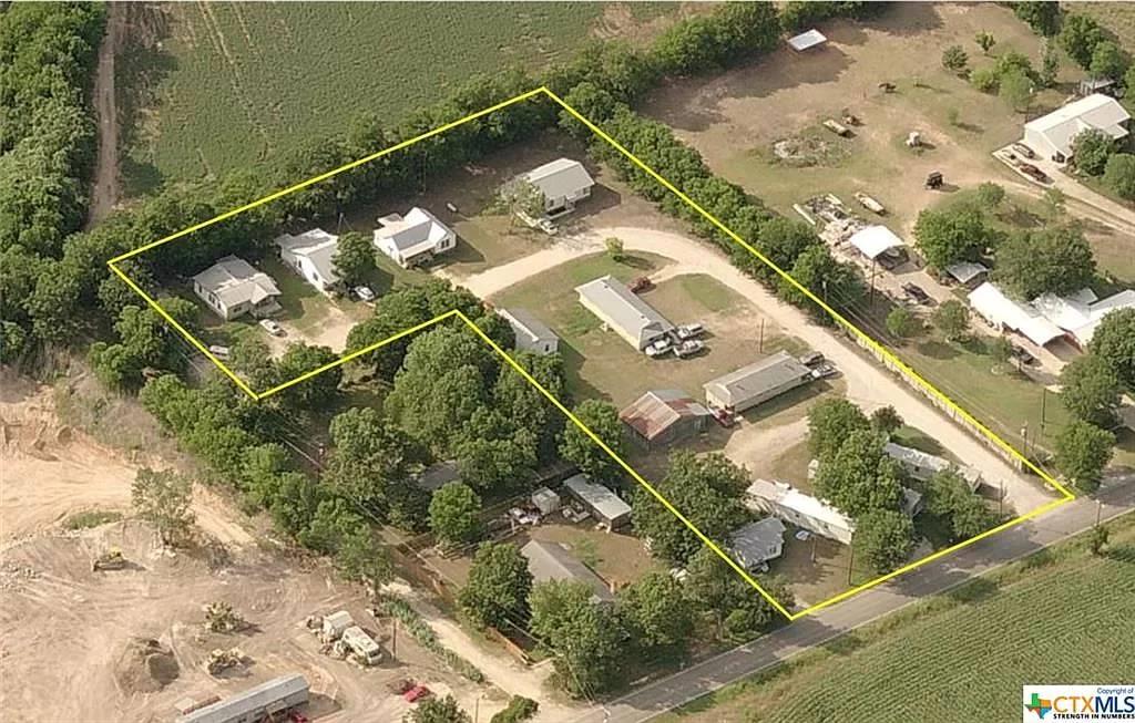 1321 Harris Hill Tx 78666