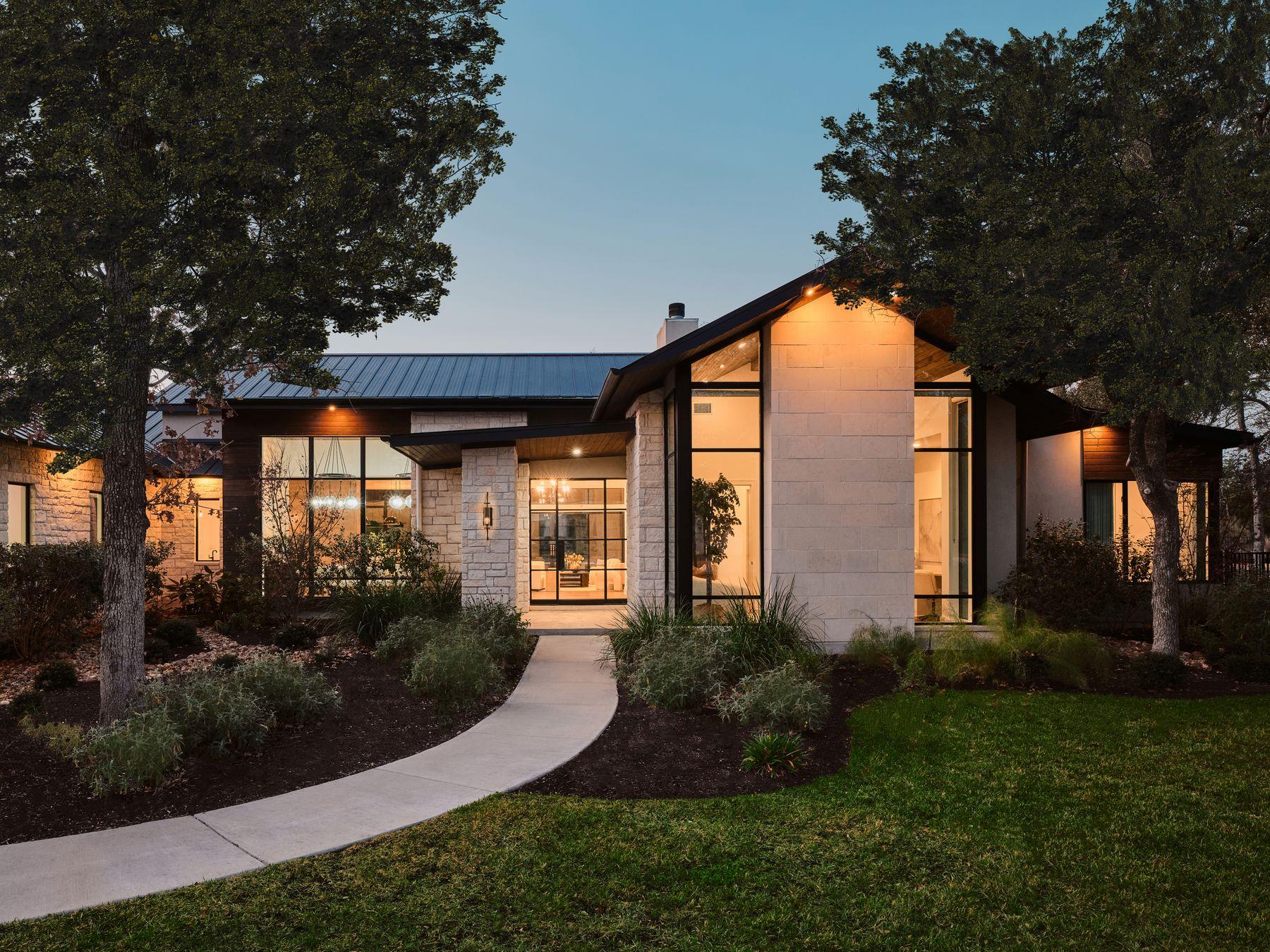 183 Tiffanie Tx 78737