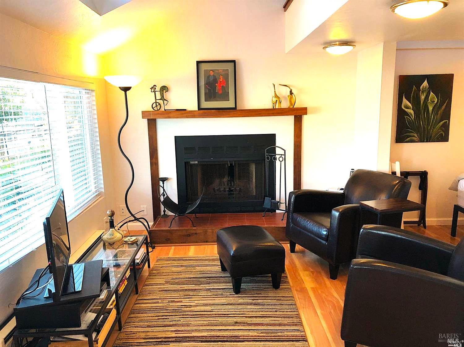 2371 Vista Del Mar Lane