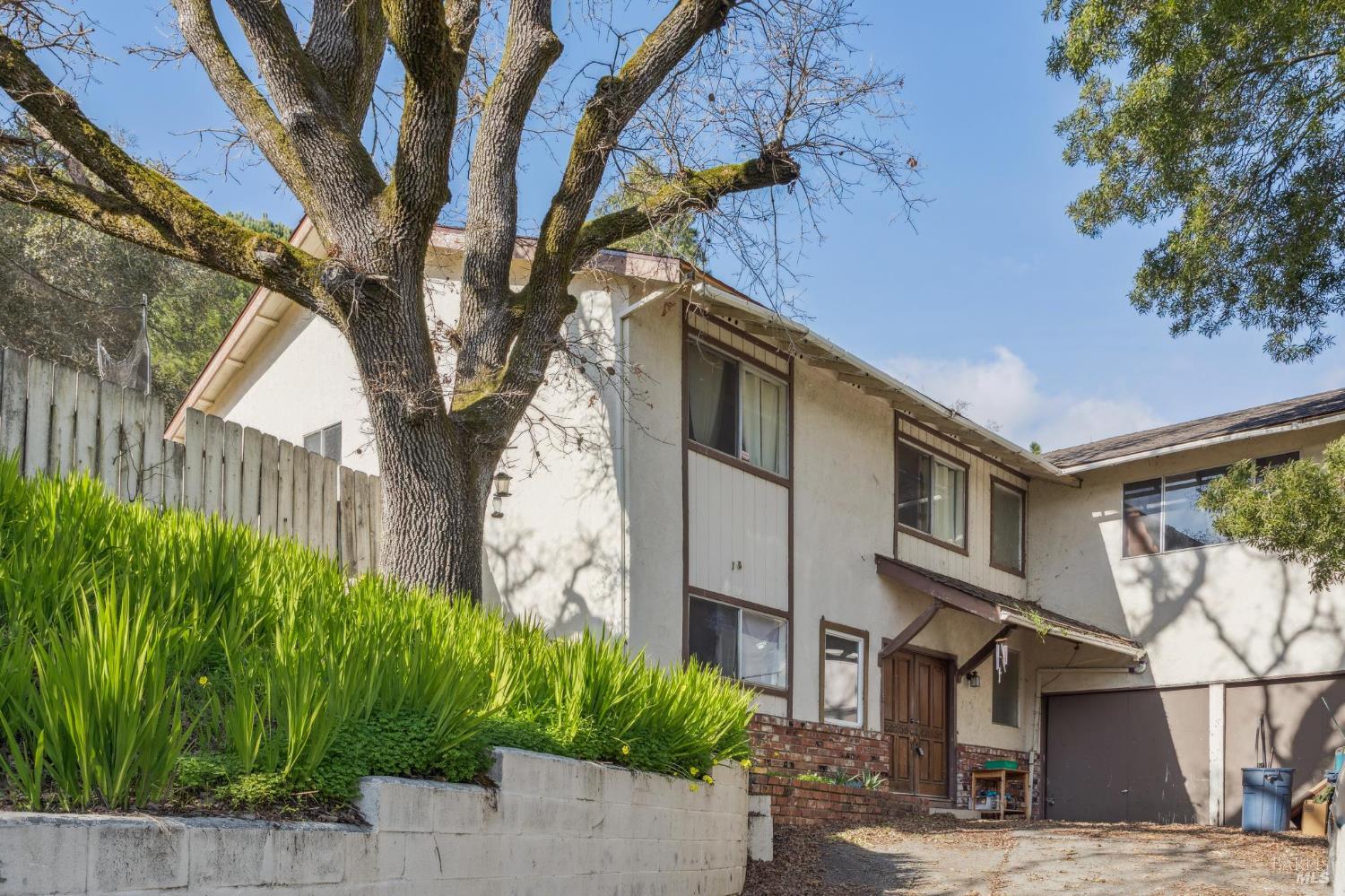 15 San Joaquin Place