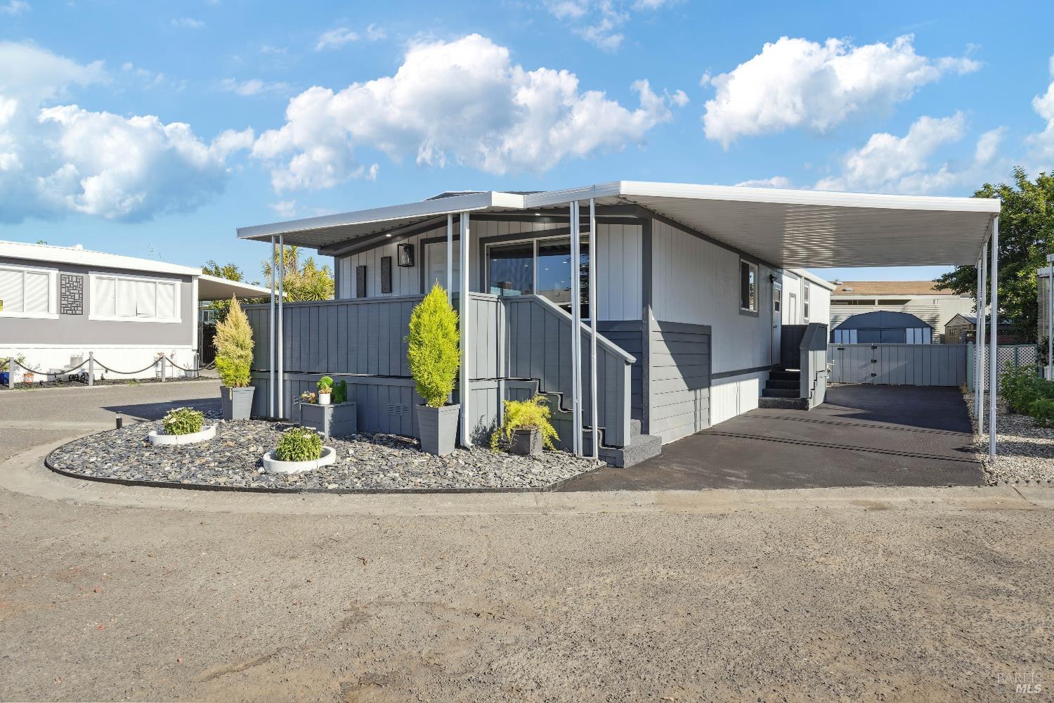 3000 Broadway Street #13