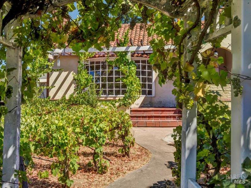 315 N N White Cottage Road