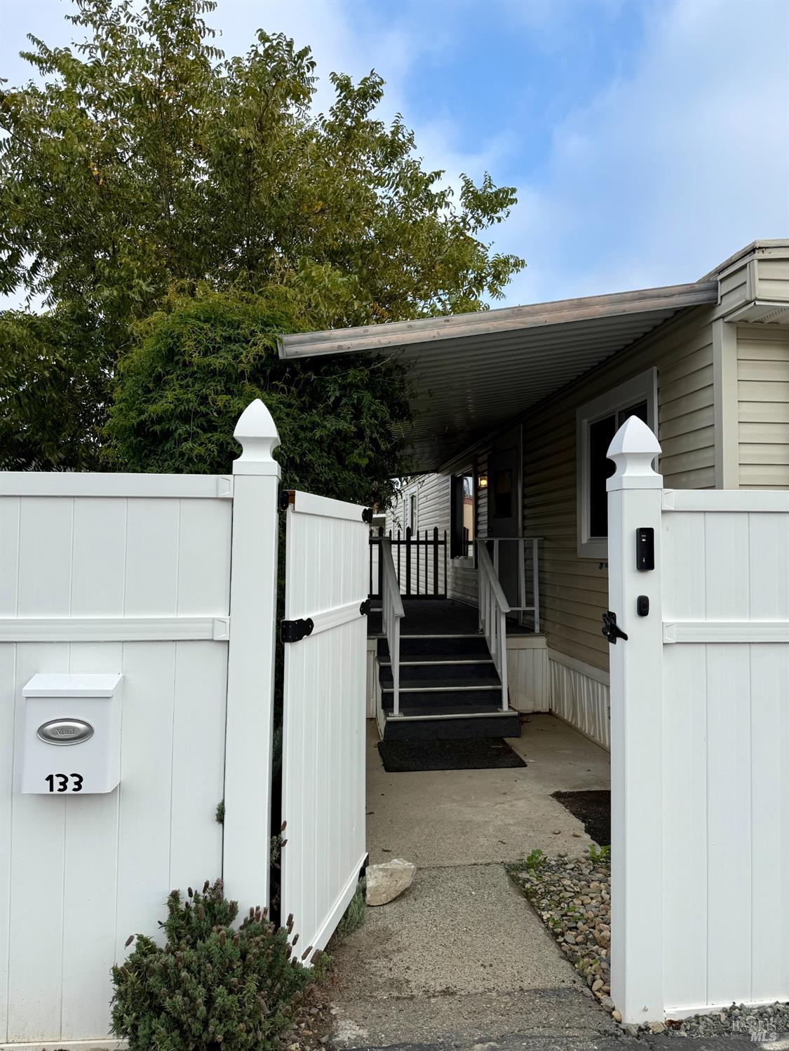 133 Calle Chapultepec None