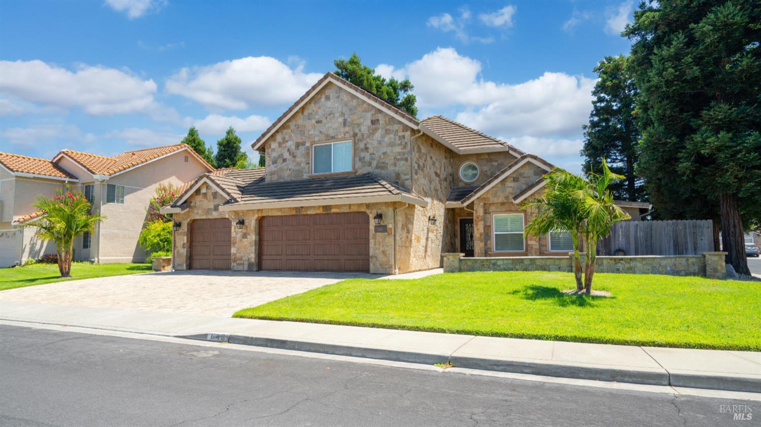 648 Forest Ridge Lane