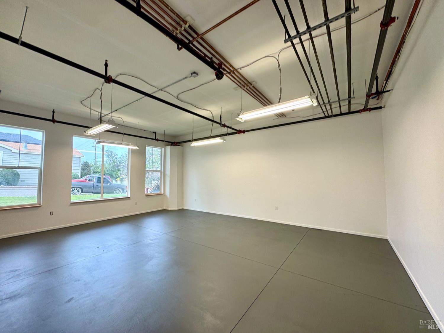 112 School House Lane