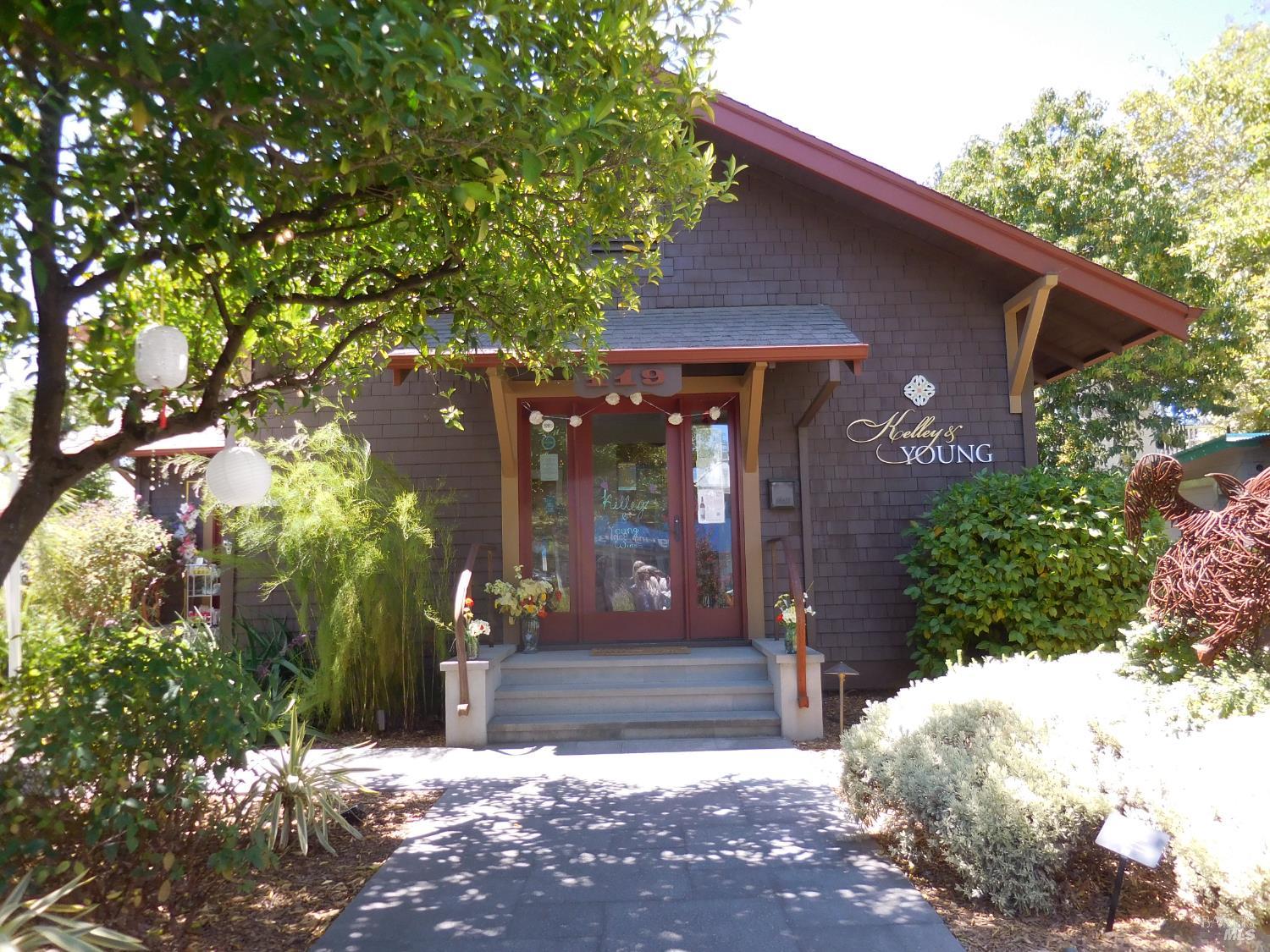 119 S Cloverdale Boulevard