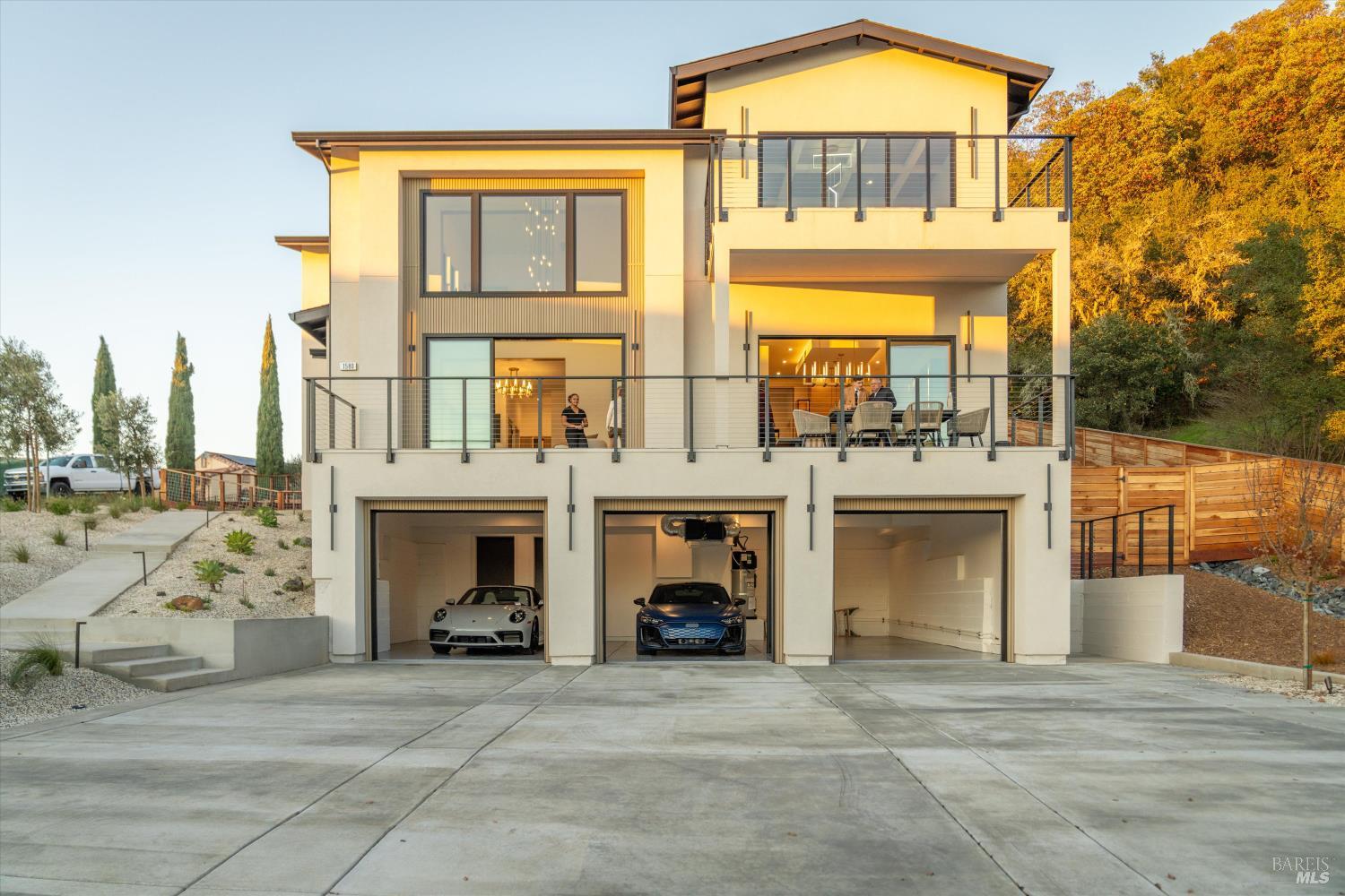 1580 Clear Ridge Drive