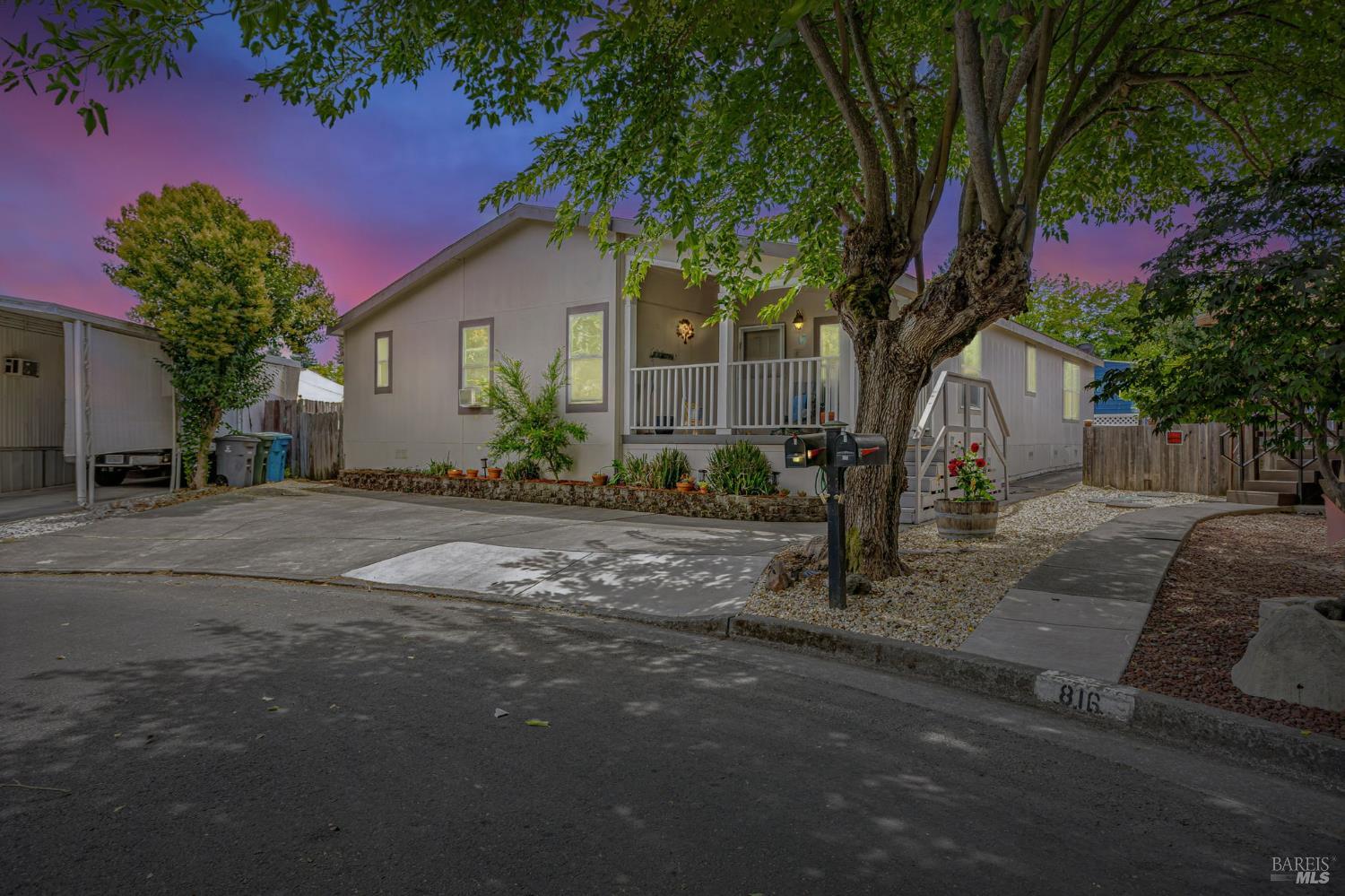 817 Corte Azul Court