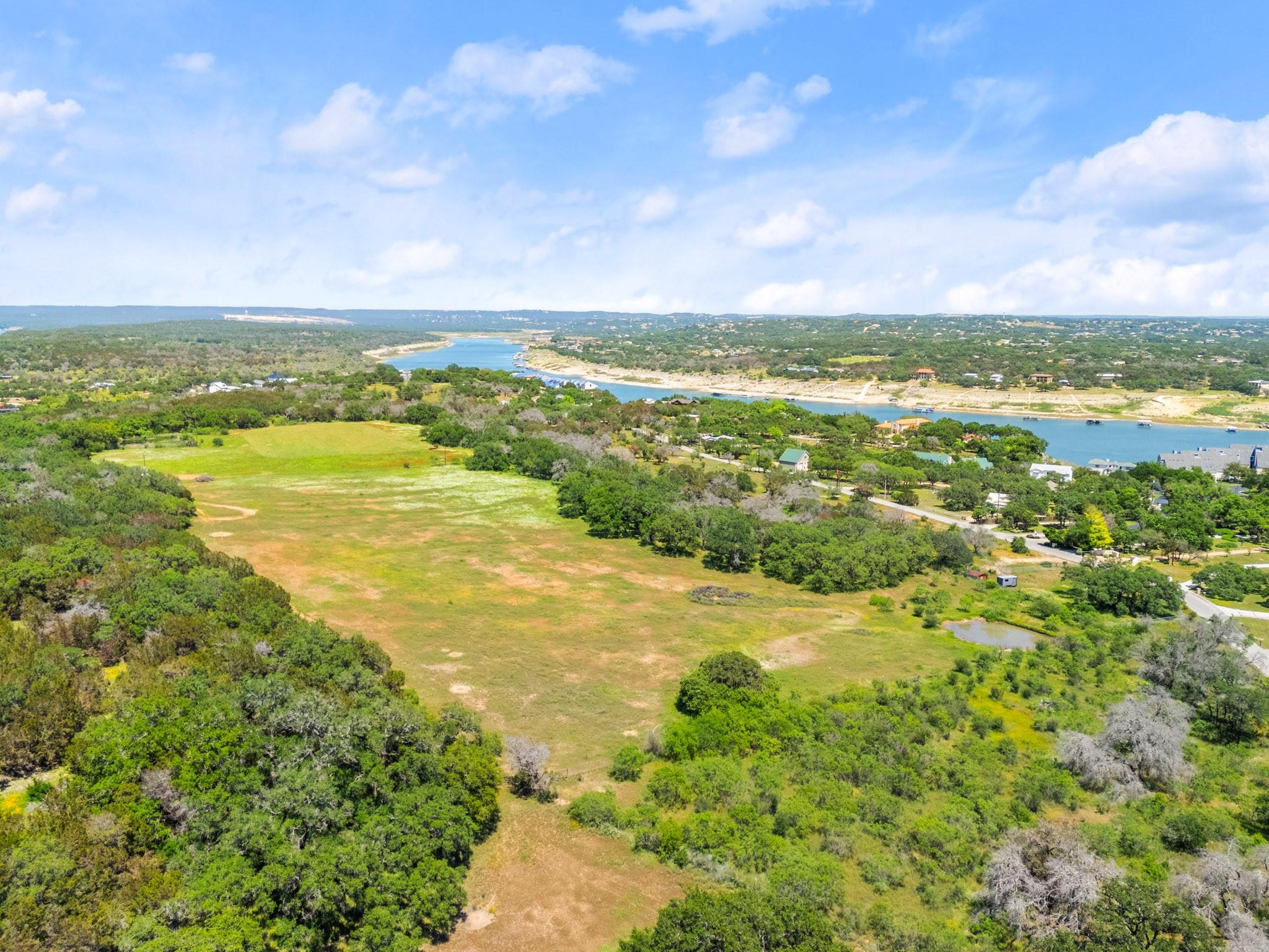 525 Pace Bend Tx 78669