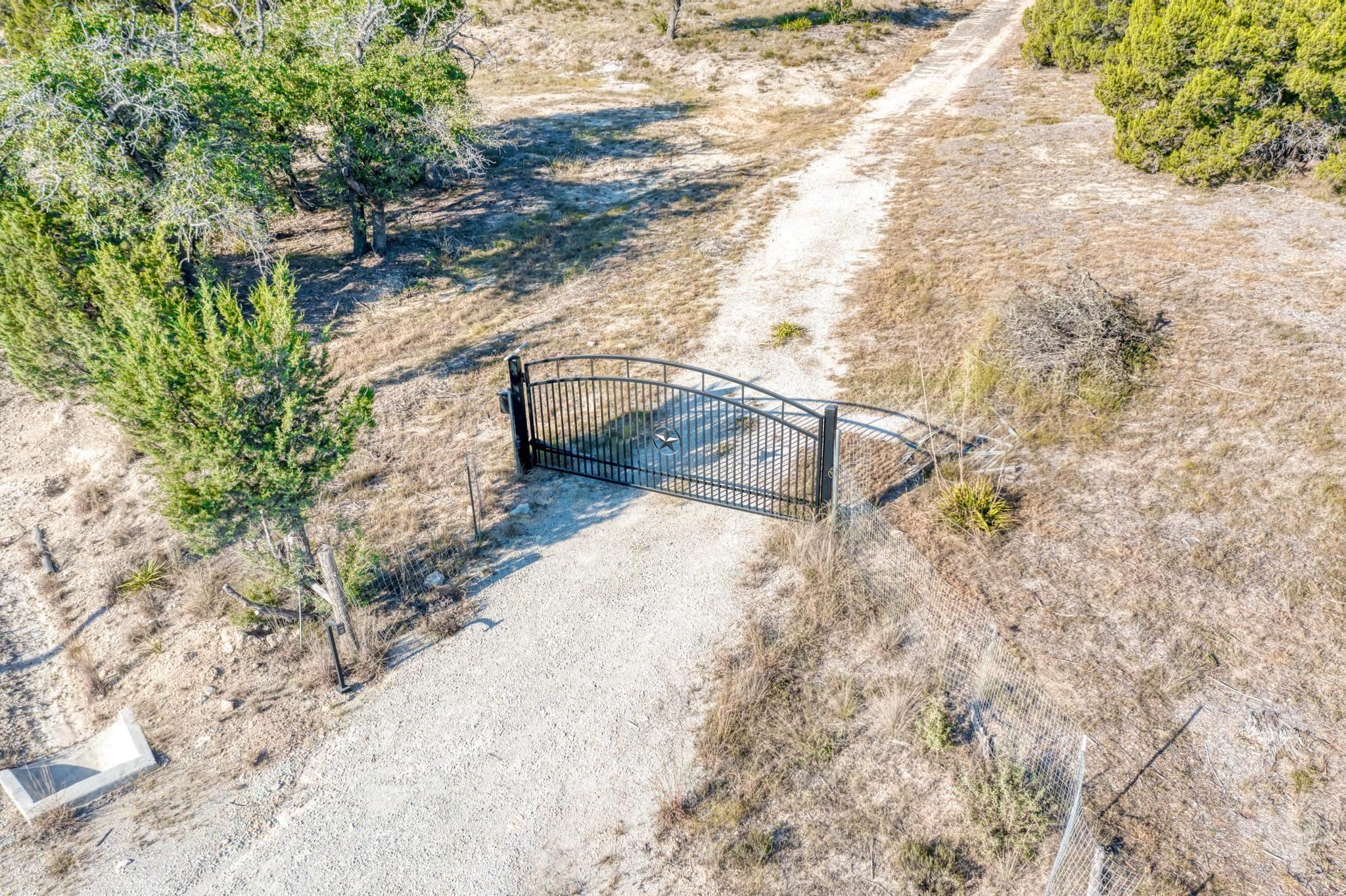 4914 Travis Peak Tx 78654