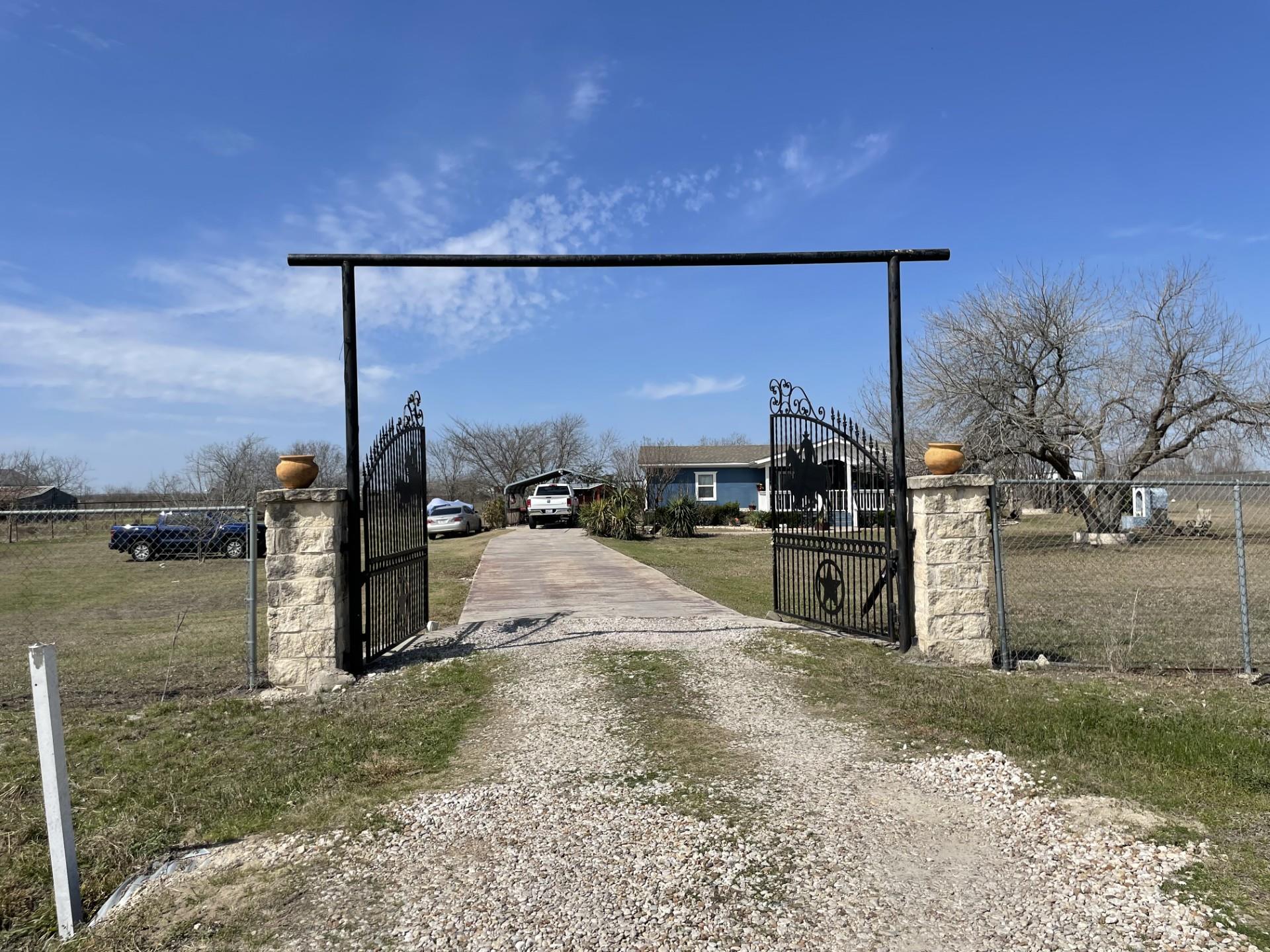 12322 Old Kimbro Tx 78653