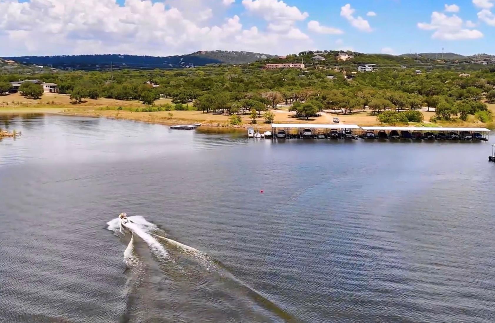 6400 Lakeshore Tx 78645