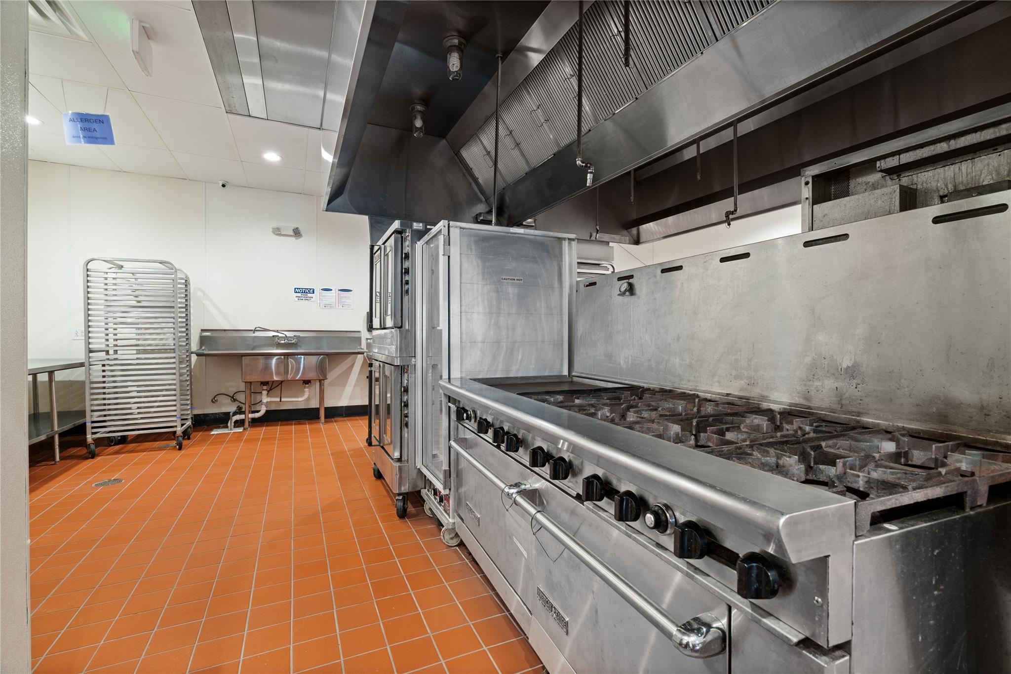 502 Thompson Tx 78742