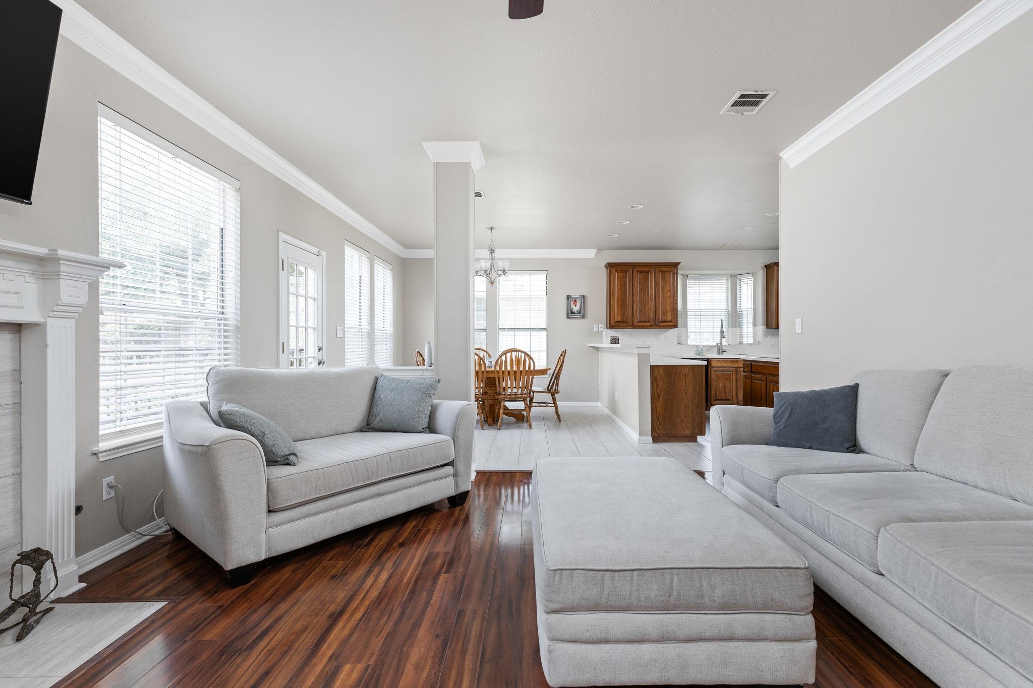 2400 Butler National Tx 78660