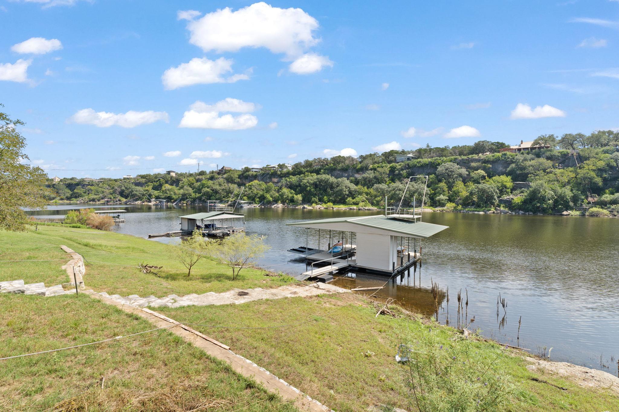 1517 Likeness Tx 78669