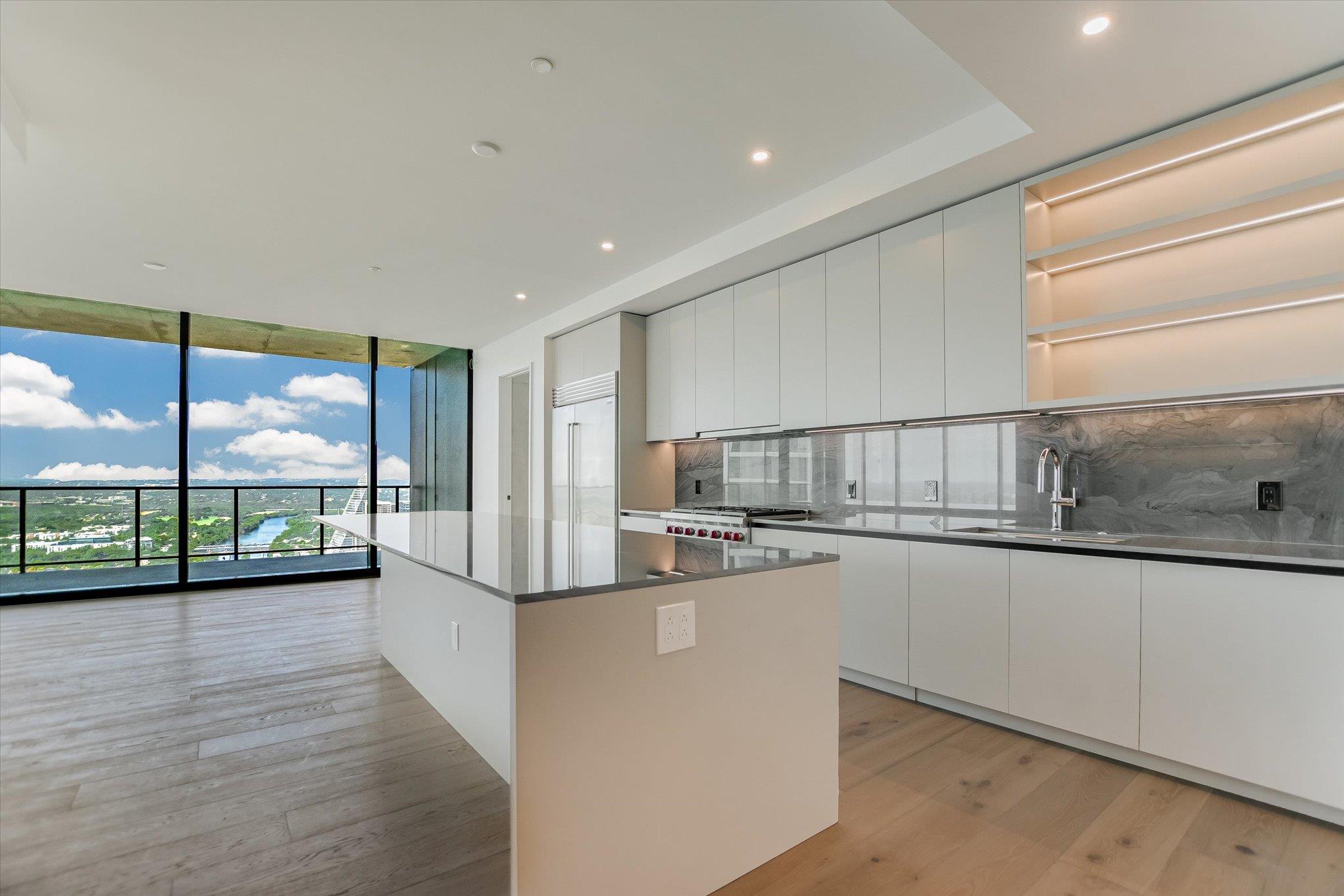 610 Davis #4903 Tx 78701