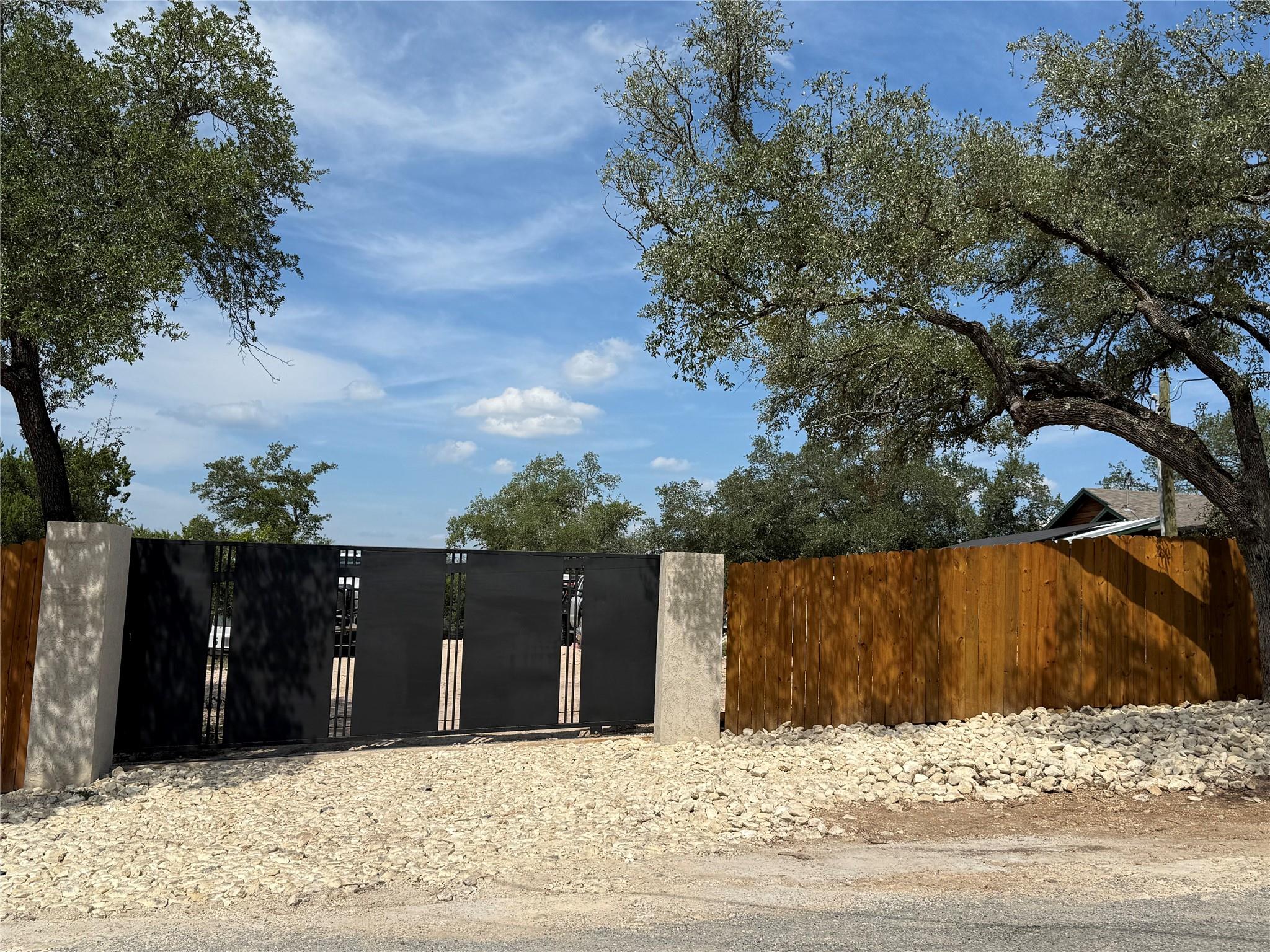 10300 Little Creek Tx 78620